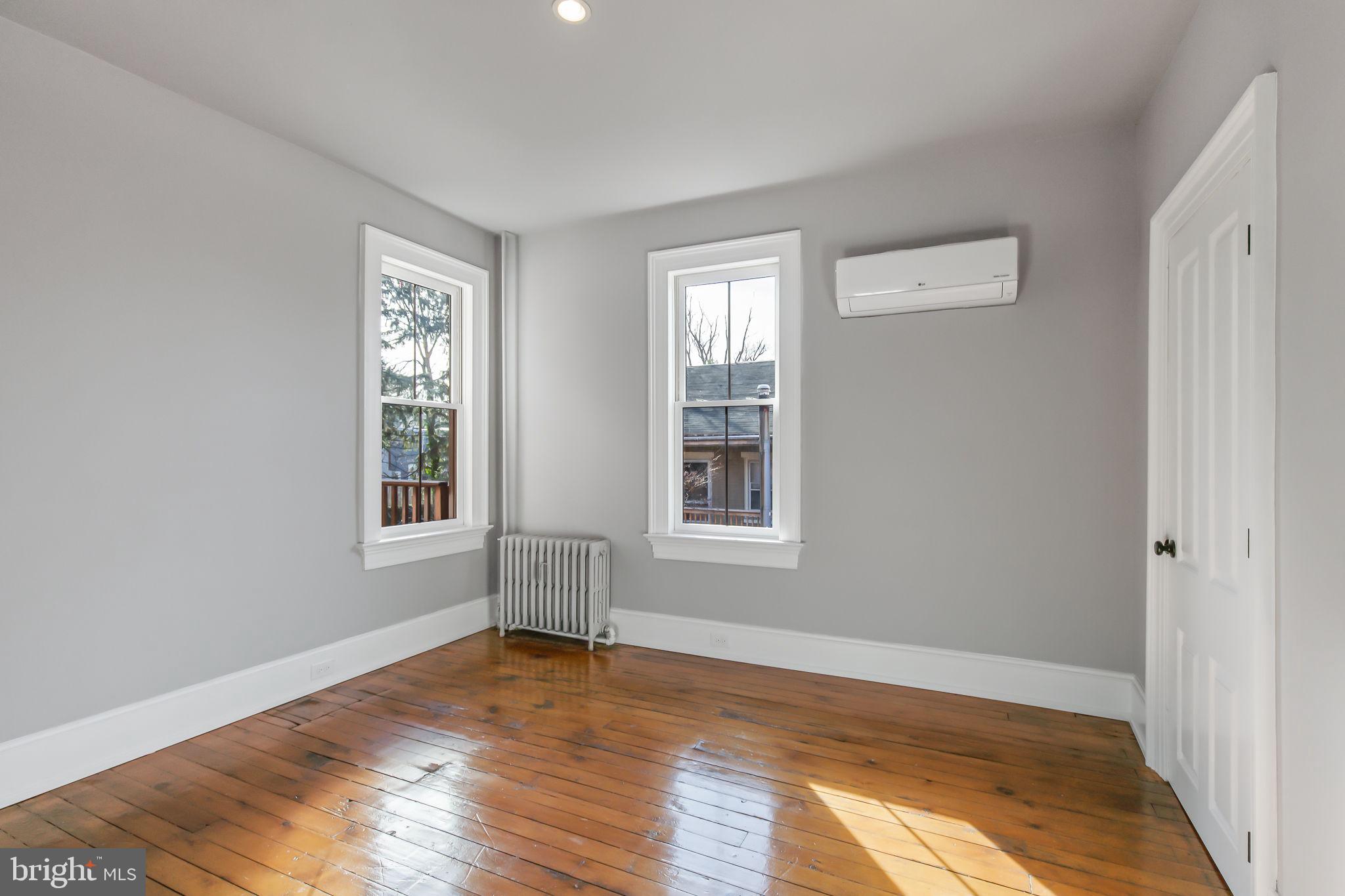 DOWNTOWN LANCASTER - Residential