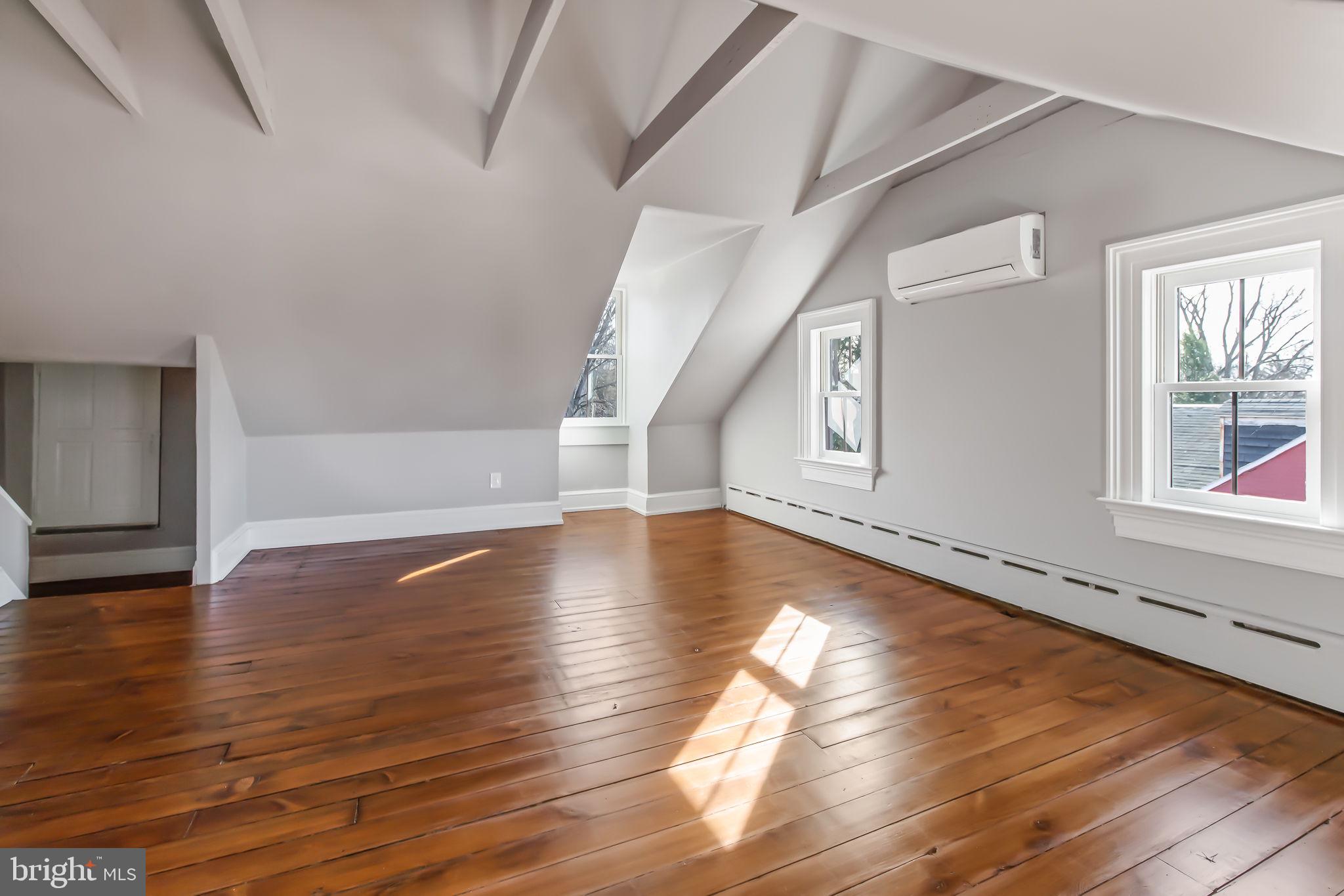 DOWNTOWN LANCASTER - Residential