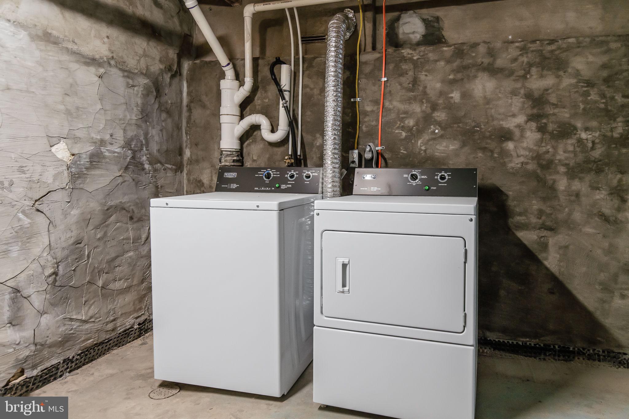 DOWNTOWN LANCASTER - Residential