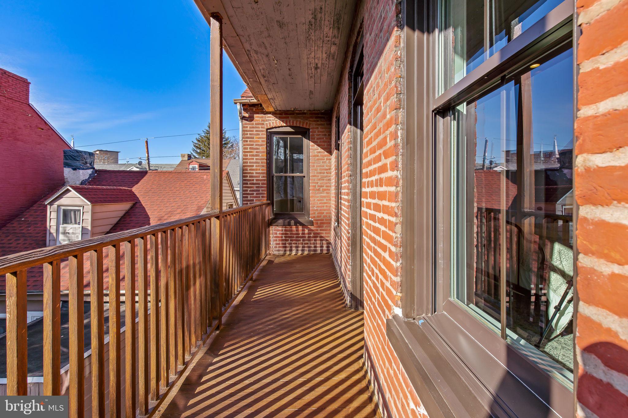 DOWNTOWN LANCASTER - Residential