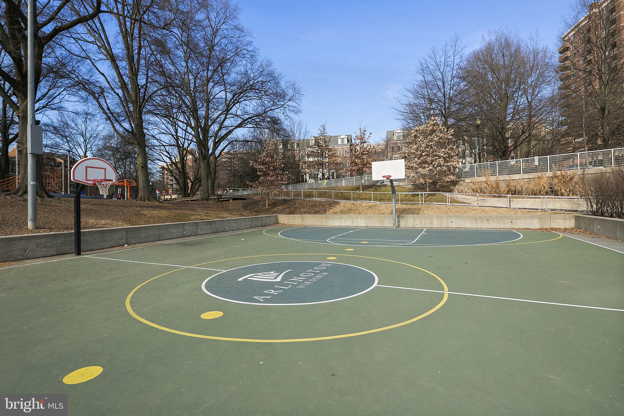 MOORES CLARENDON - Residential