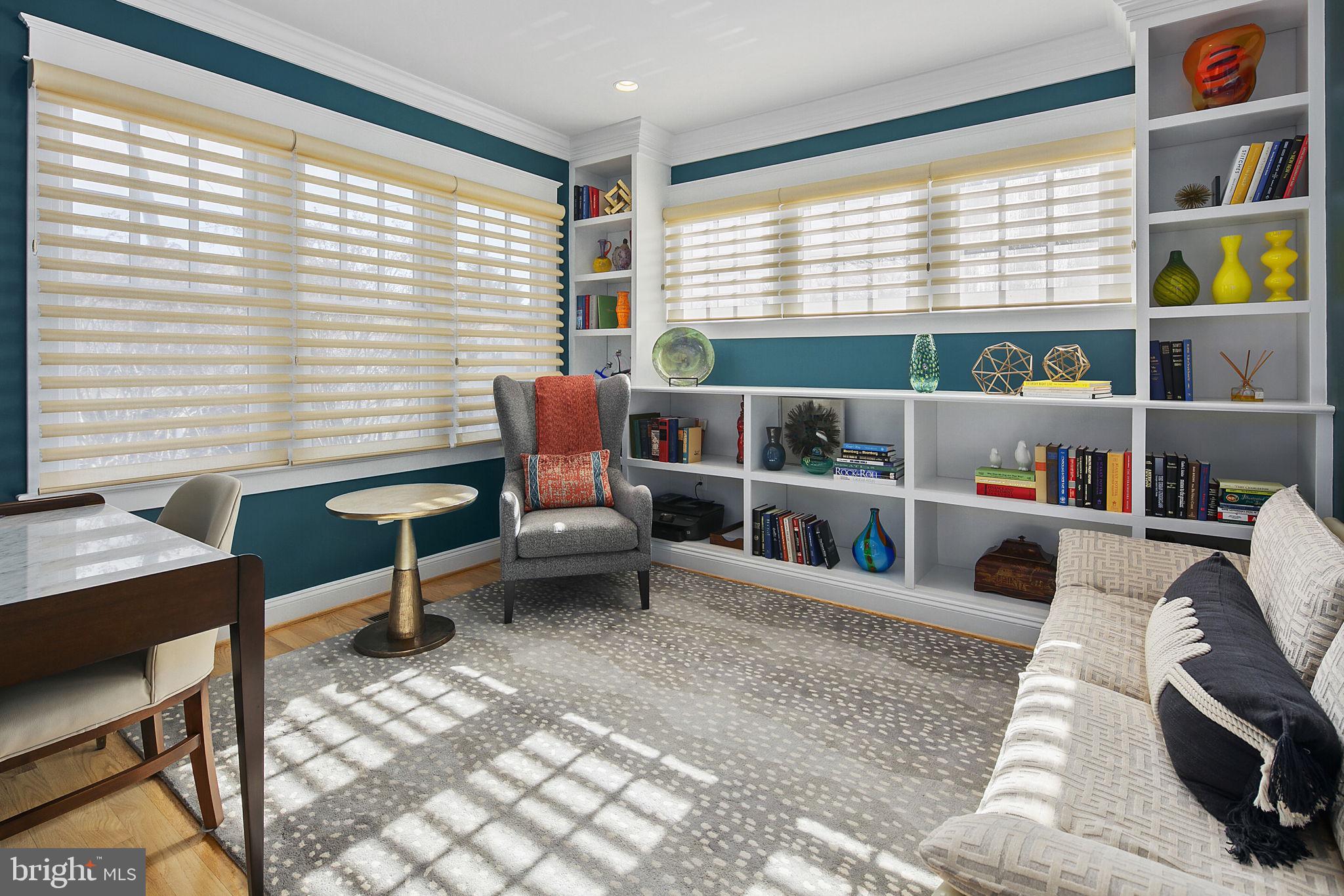 MOORES CLARENDON - Residential