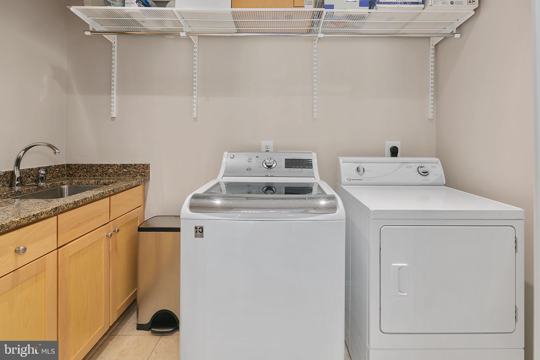 MOORES CLARENDON - Residential