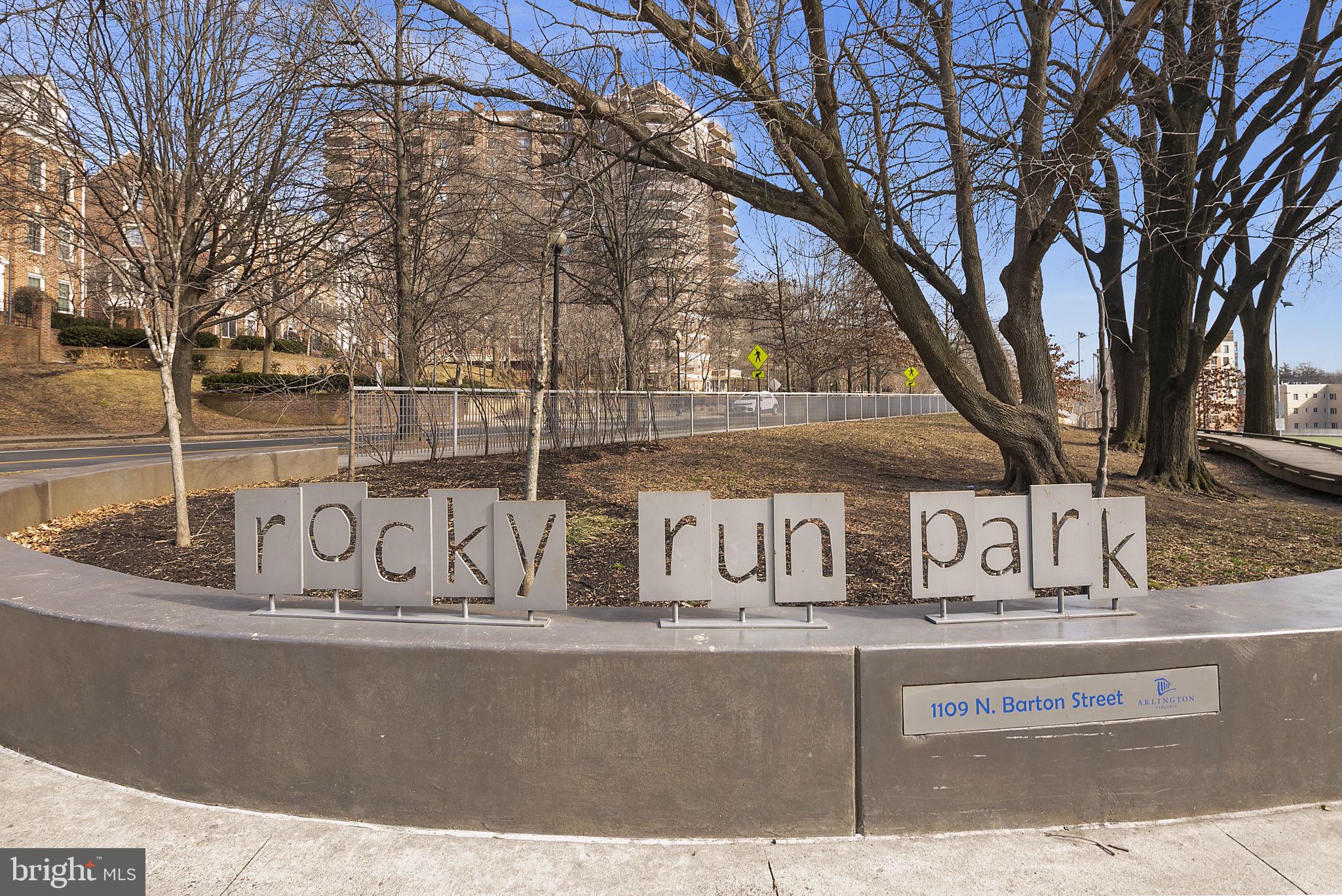 MOORES CLARENDON - Residential