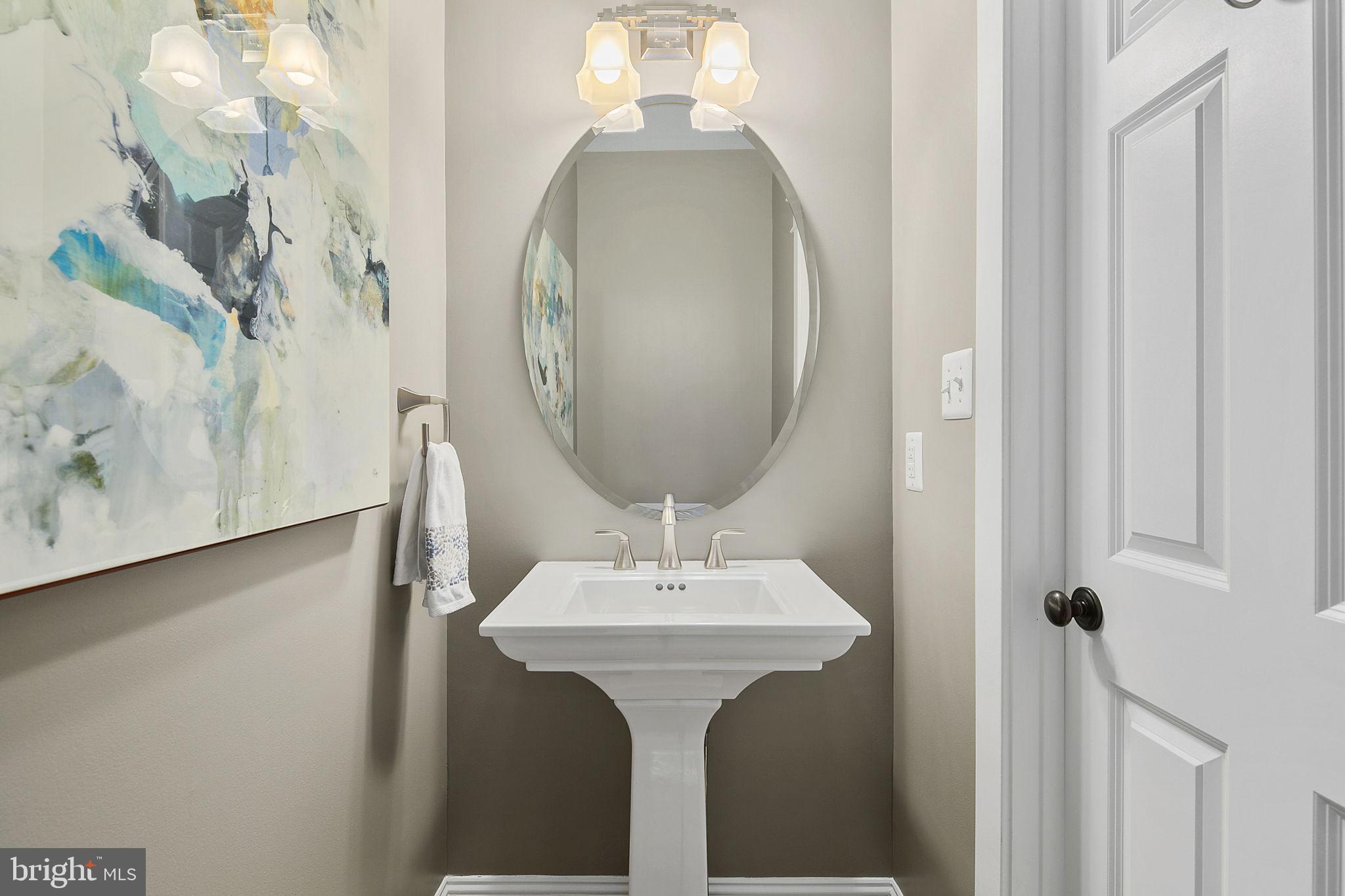 MOORES CLARENDON - Residential