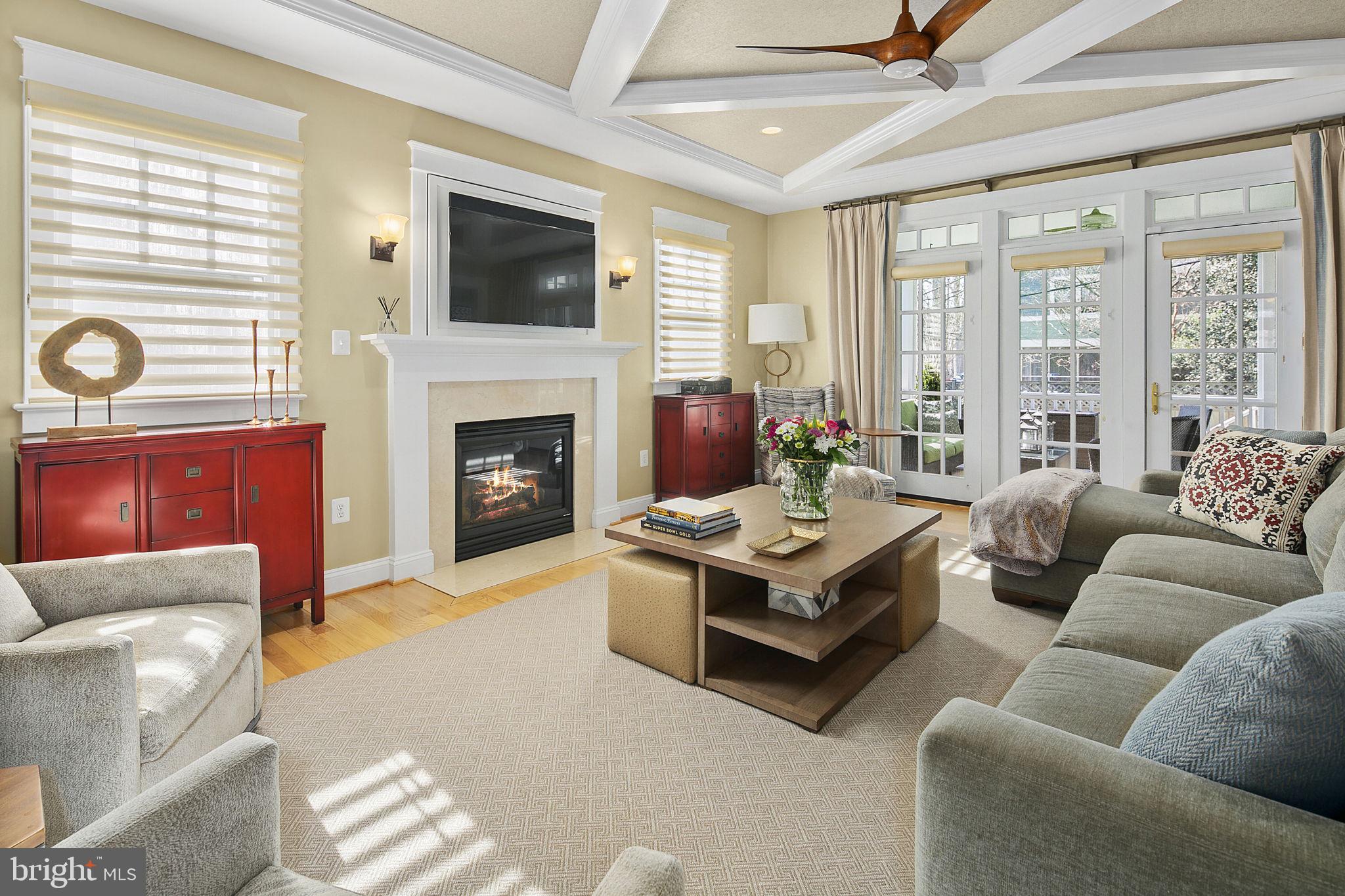 MOORES CLARENDON - Residential