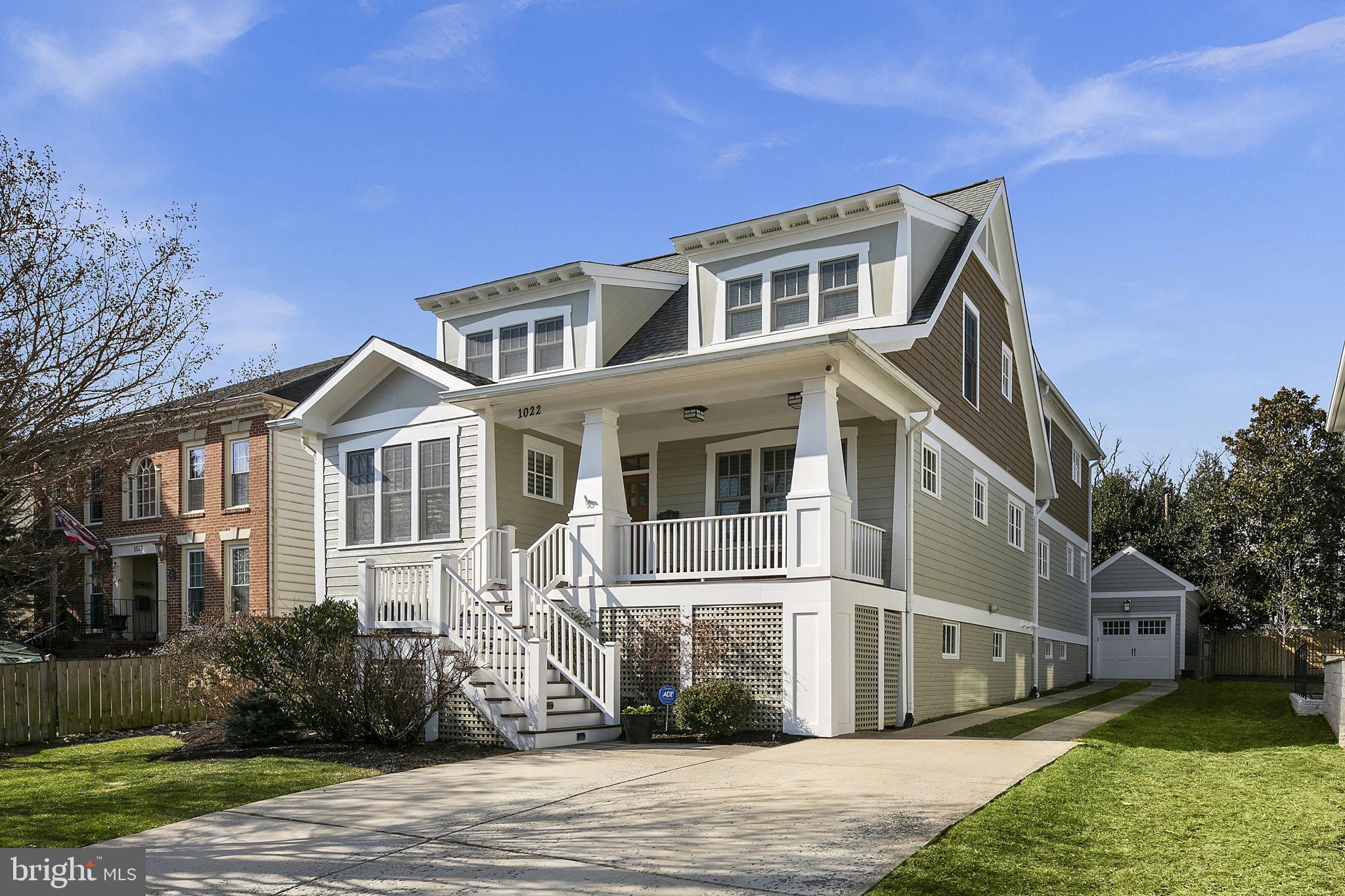 MOORES CLARENDON - Residential