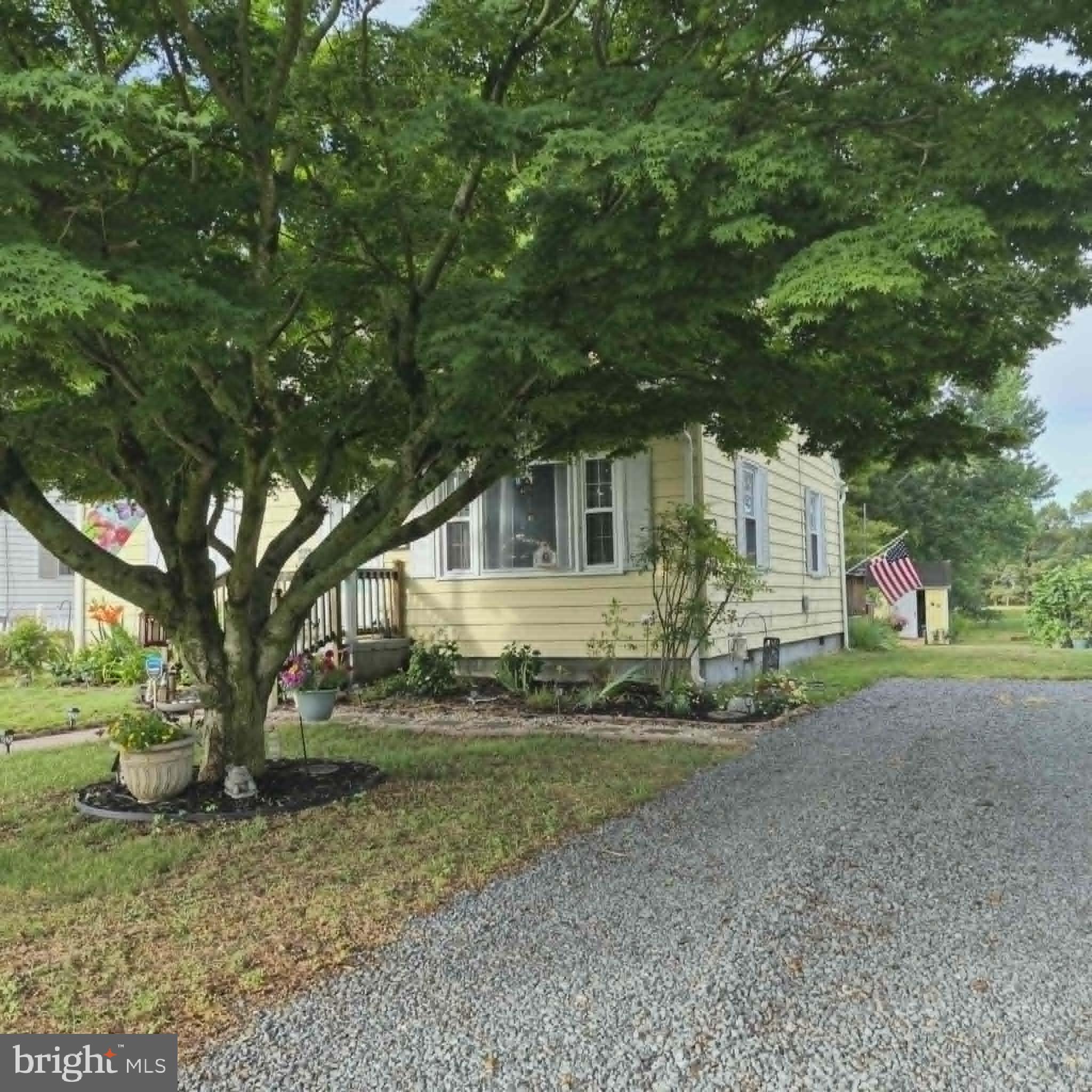 1008 CEDAR STREET