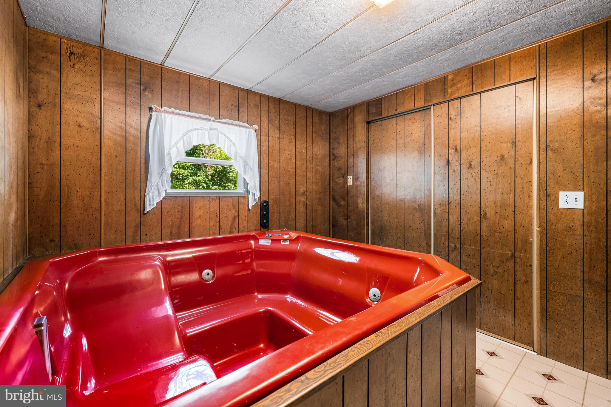 NORTH HOPEWELL - Residential