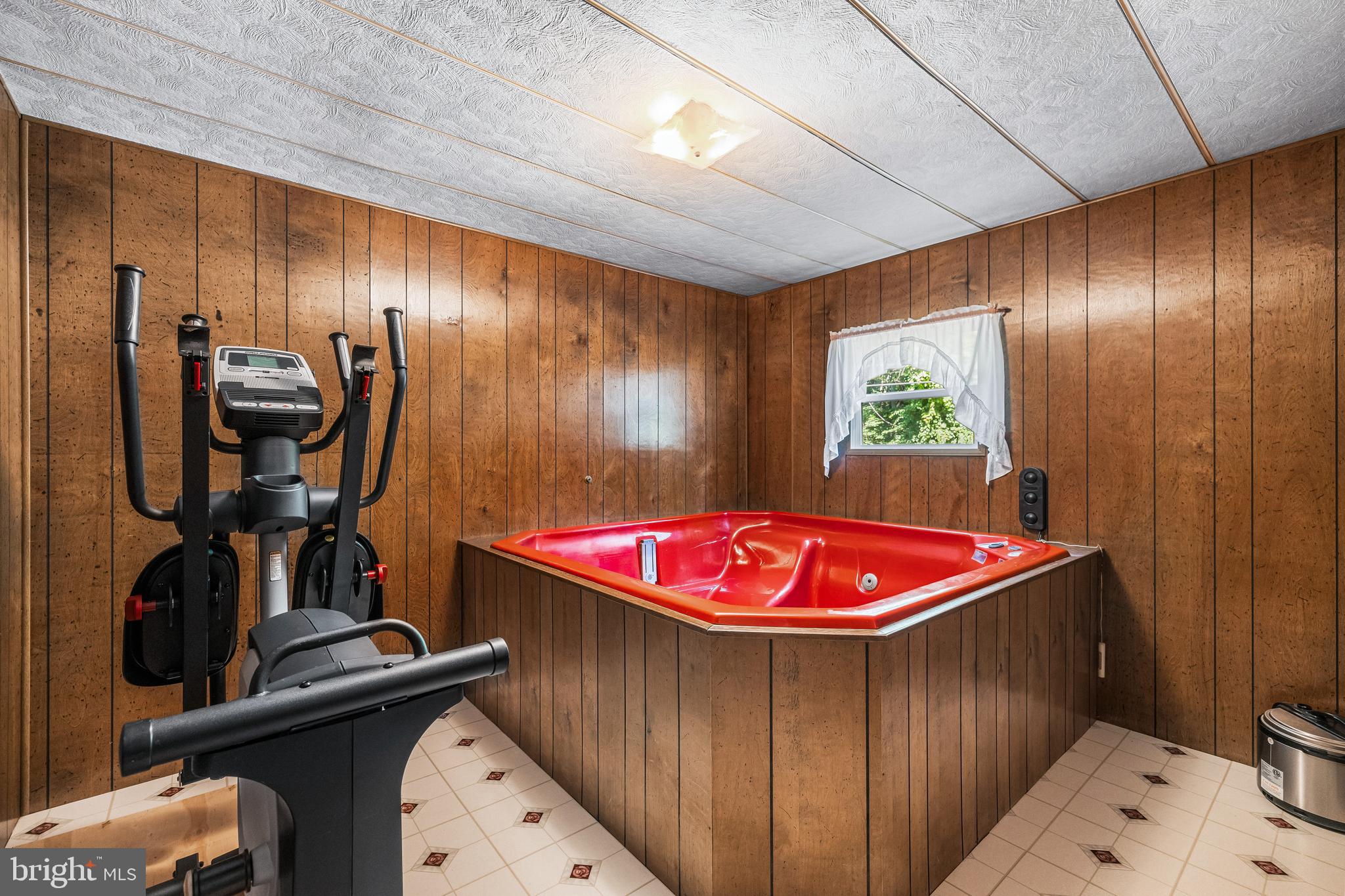 NORTH HOPEWELL - Residential