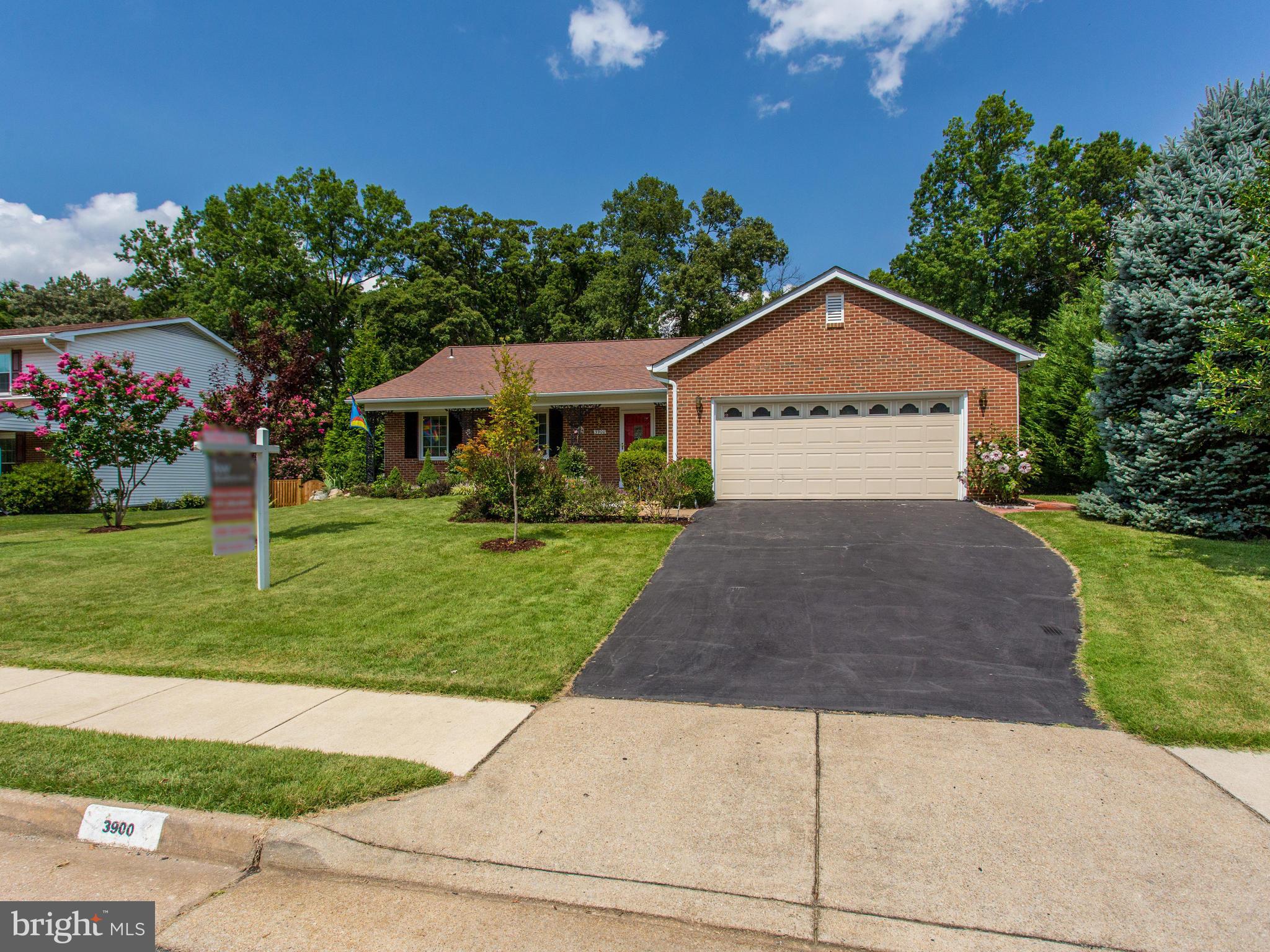 KINGS HILL - Residential