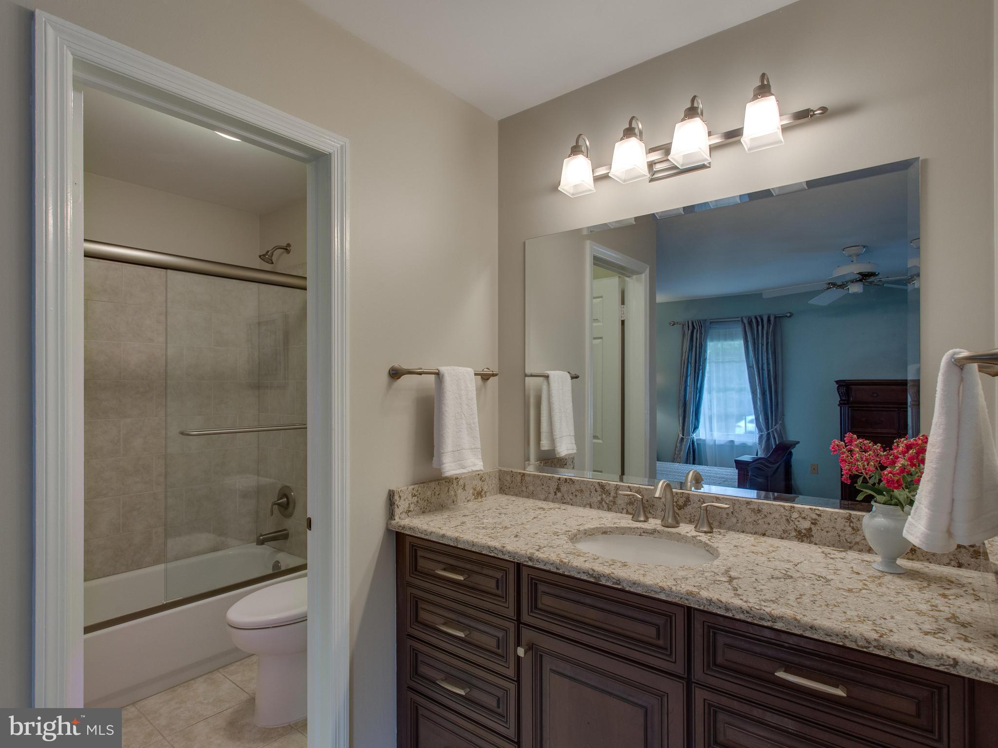 KINGS HILL - Residential