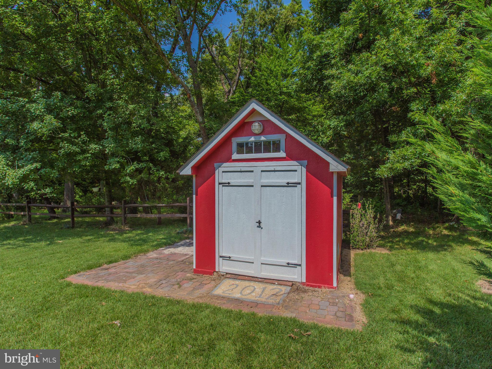 KINGS HILL - Residential