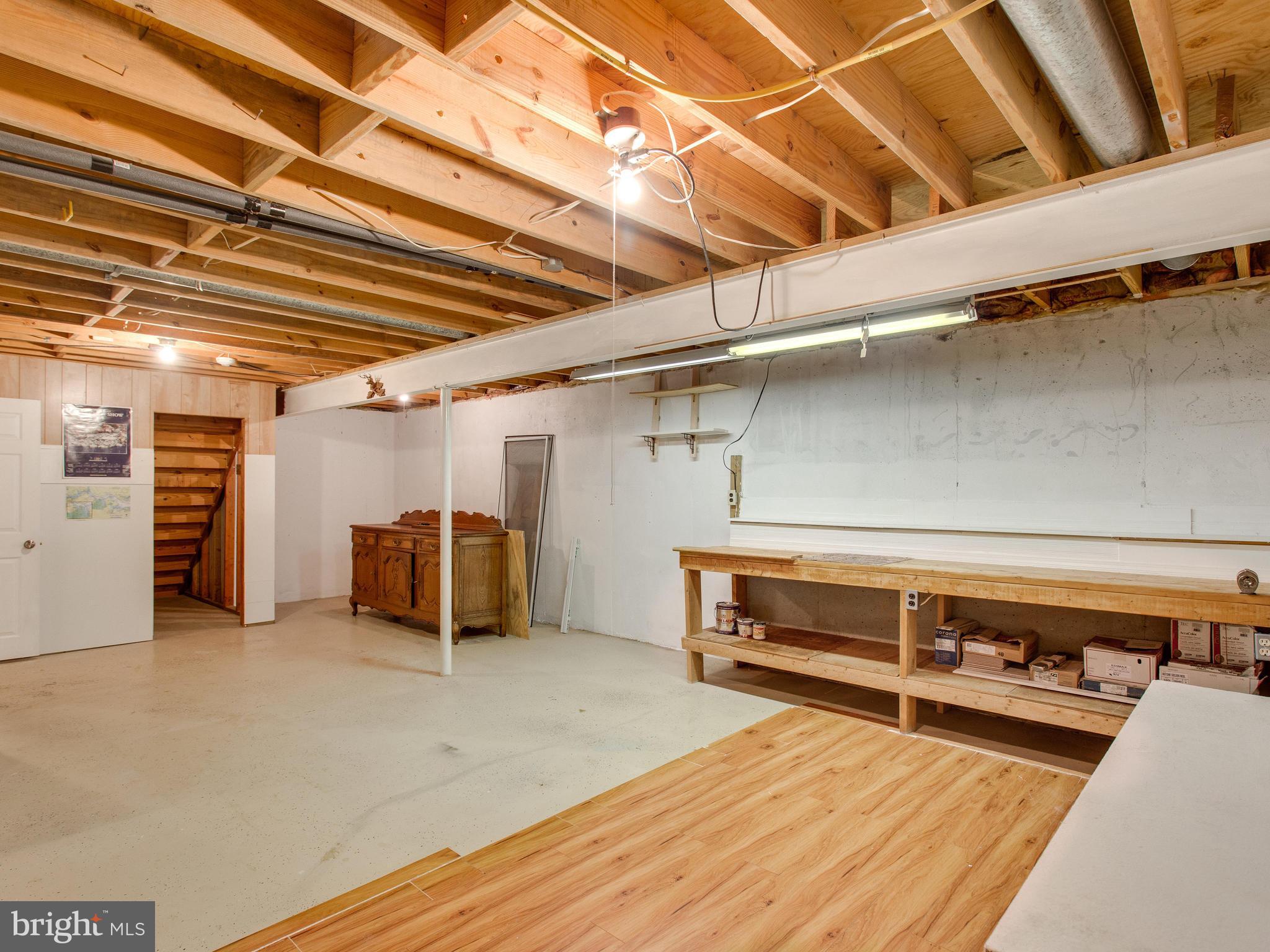 KINGS HILL - Residential