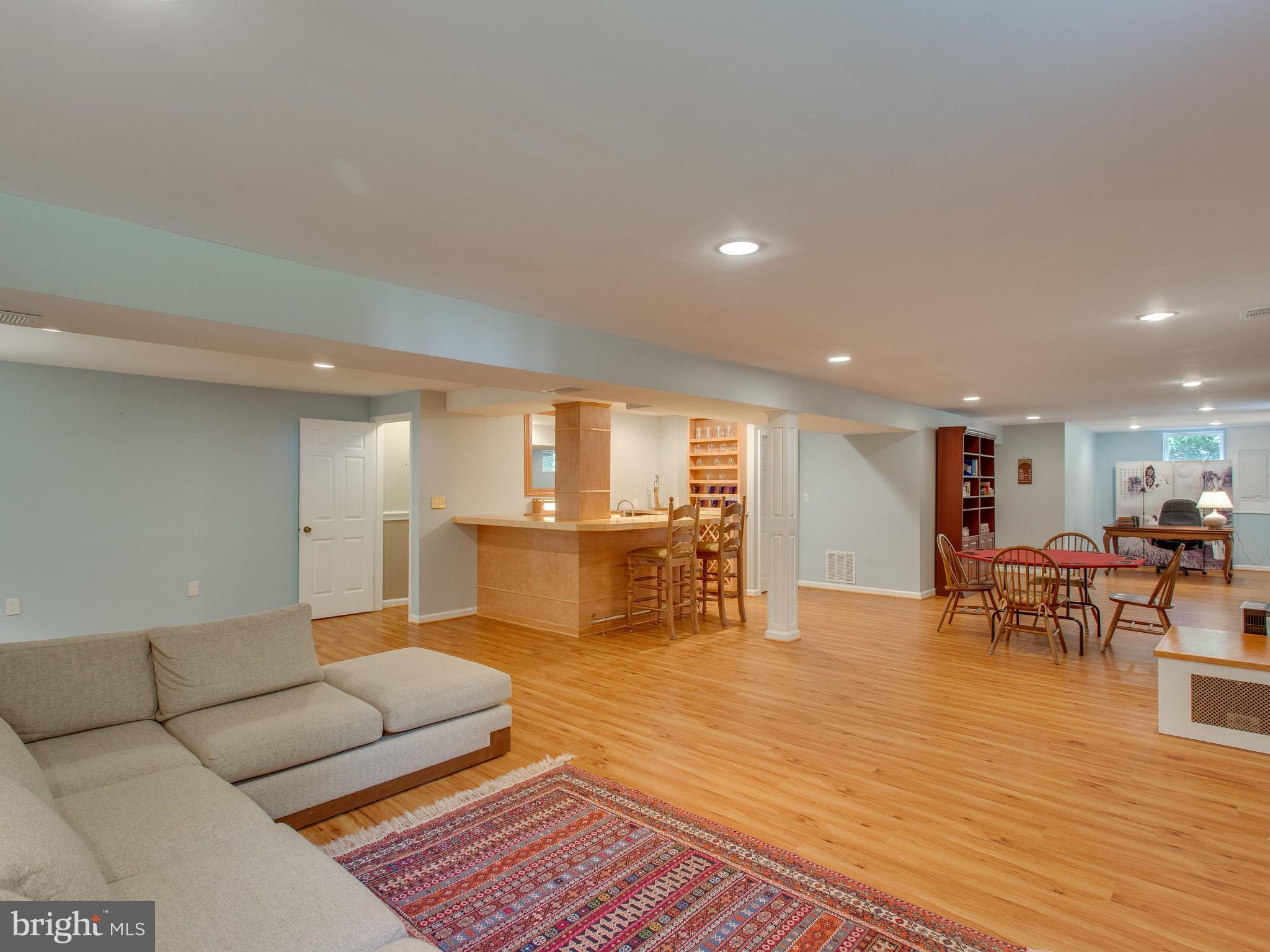 KINGS HILL - Residential