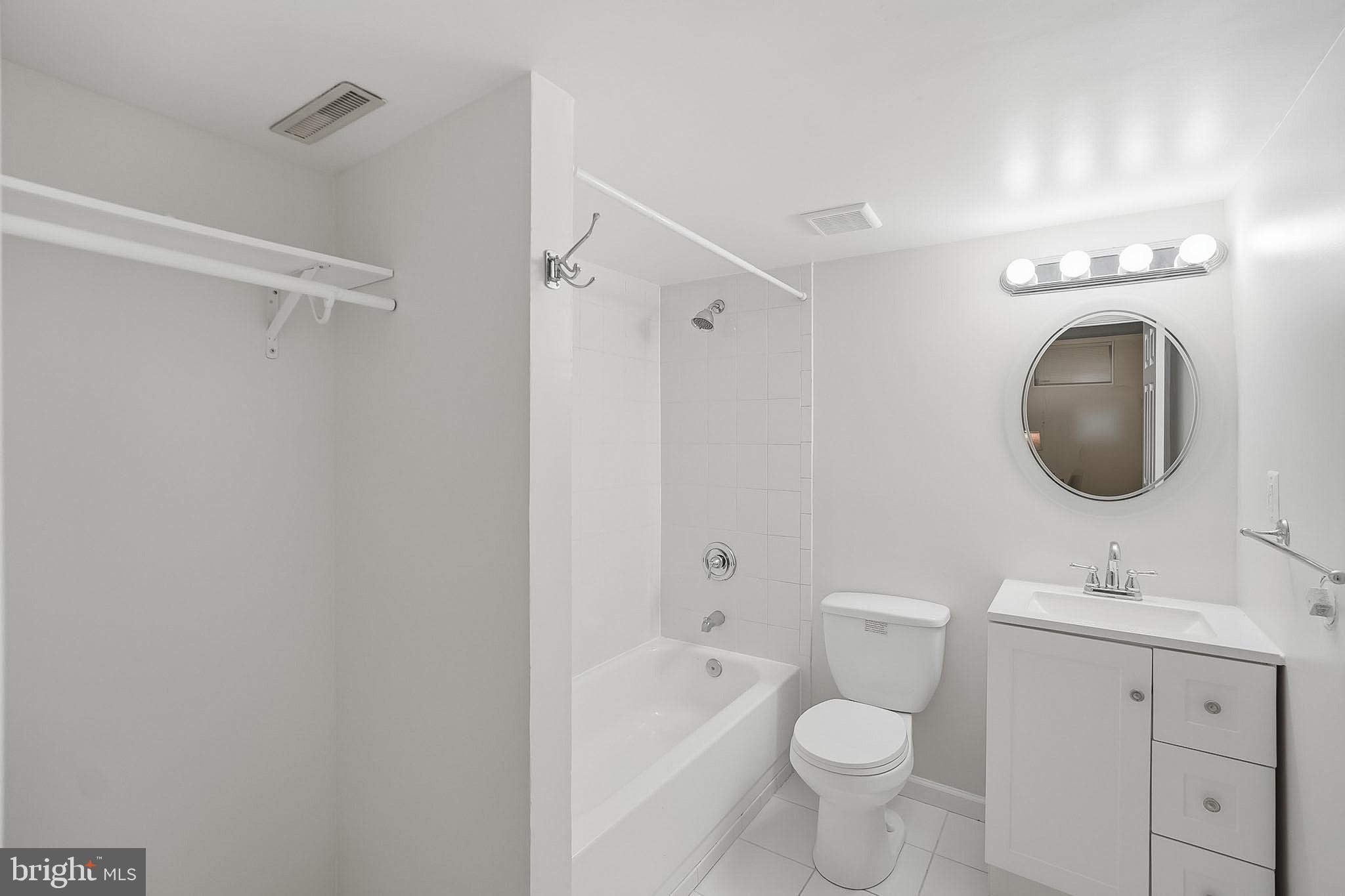 KEENE MILL WOODS - Residential