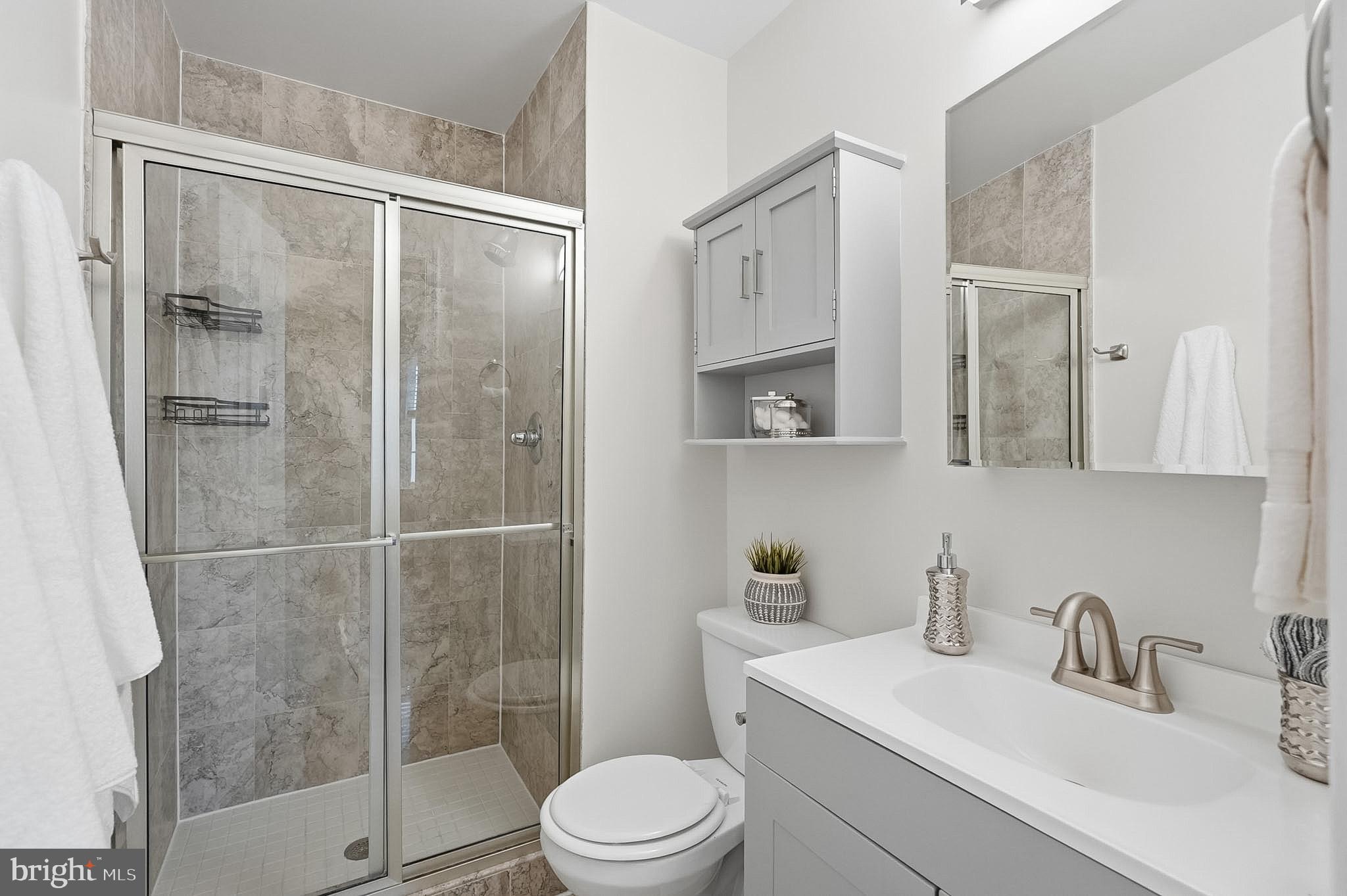 KEENE MILL WOODS - Residential