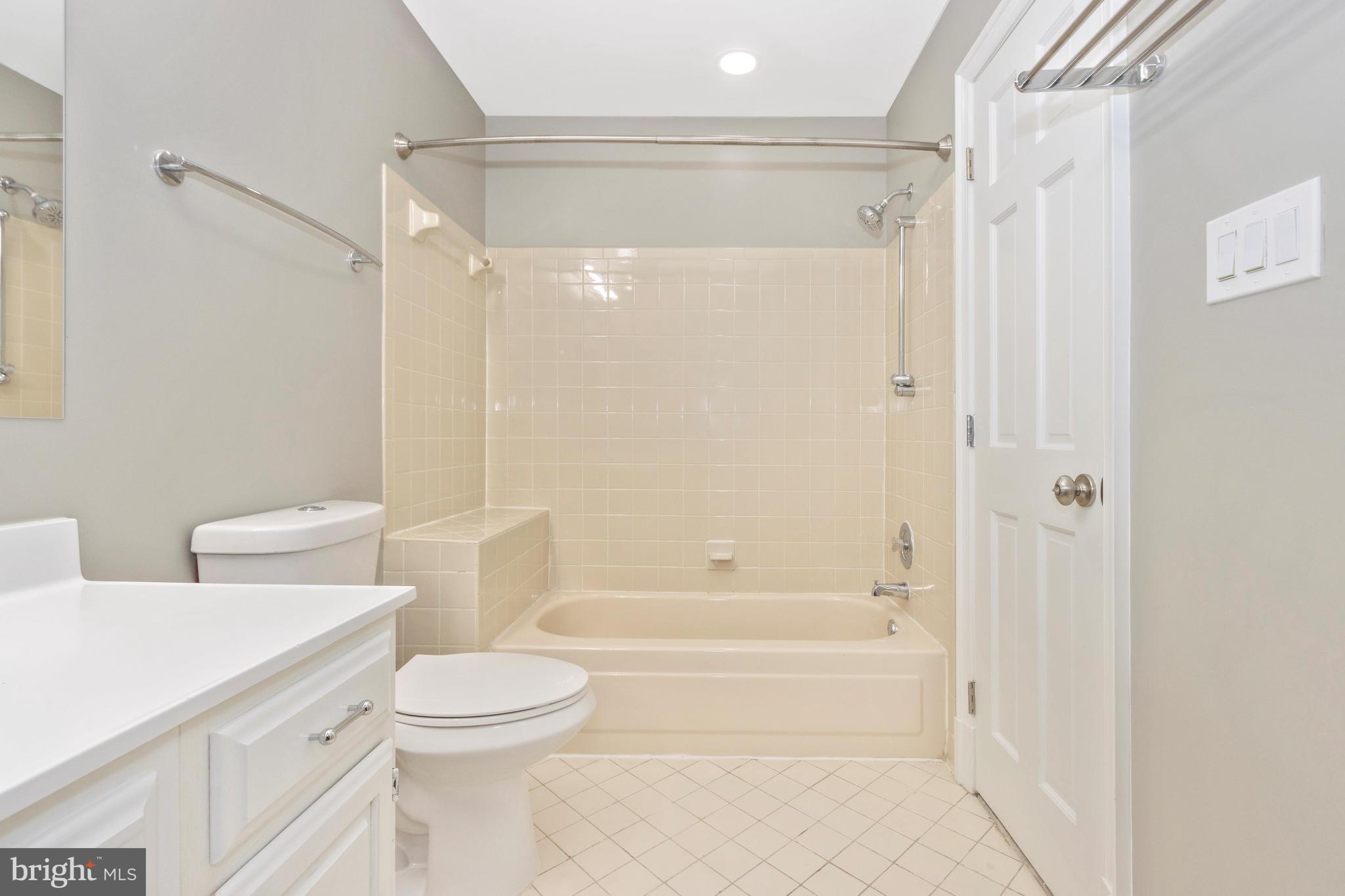 BENTLEY PLACE - Residential