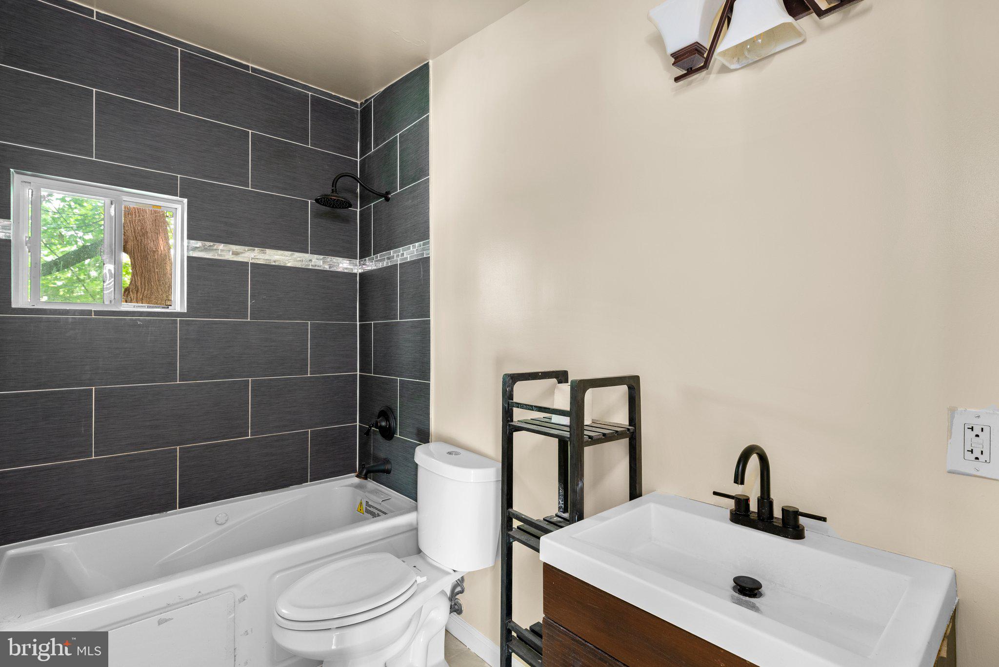 MILFORD ACRES - Residential Lease