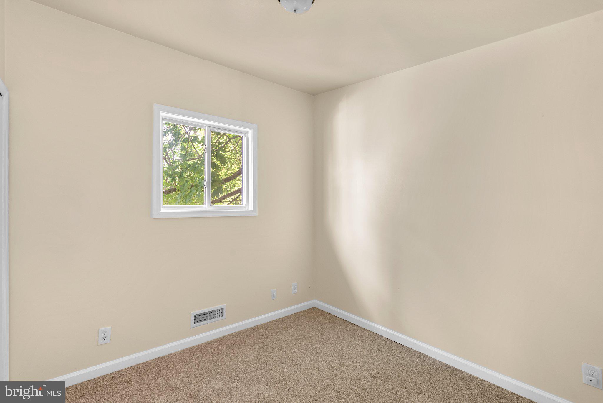 MILFORD ACRES - Residential Lease