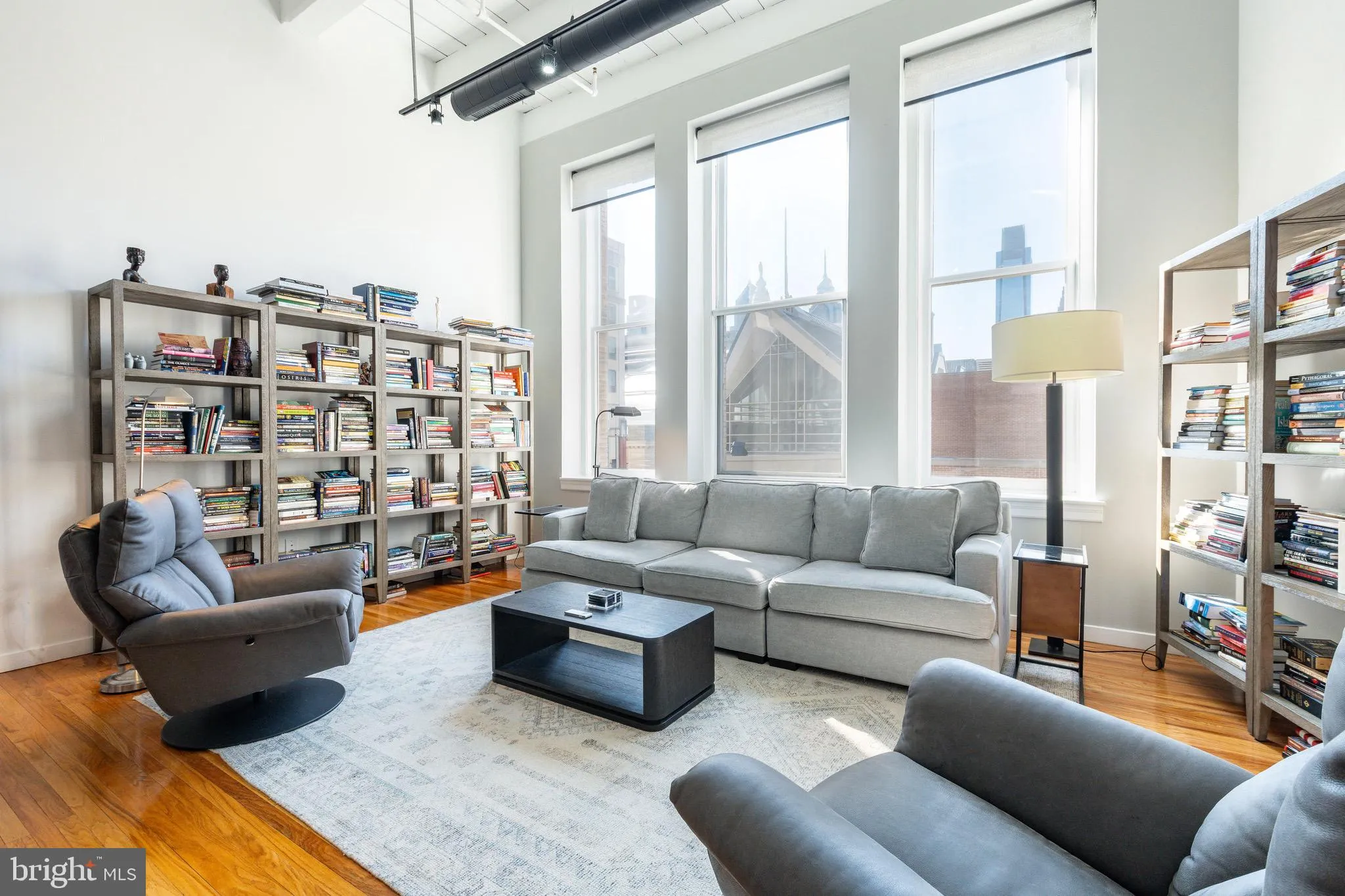 Philadelphia, Pennsylvania 19107, United States, 2 Bedrooms Bedrooms, ,2 BathroomsBathrooms,Residential,Active,86363