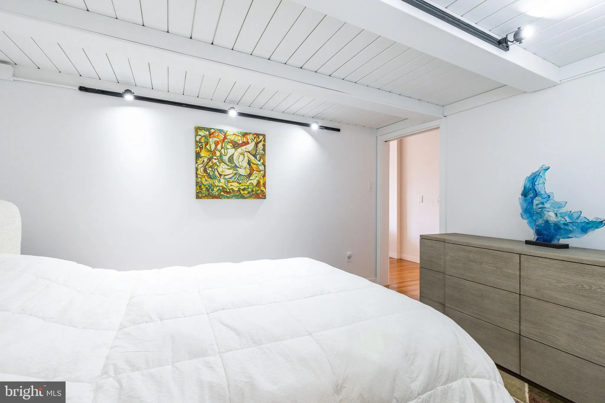 Philadelphia, Pennsylvania 19107, United States, 2 Bedrooms Bedrooms, ,2 BathroomsBathrooms,Residential,Active,86363