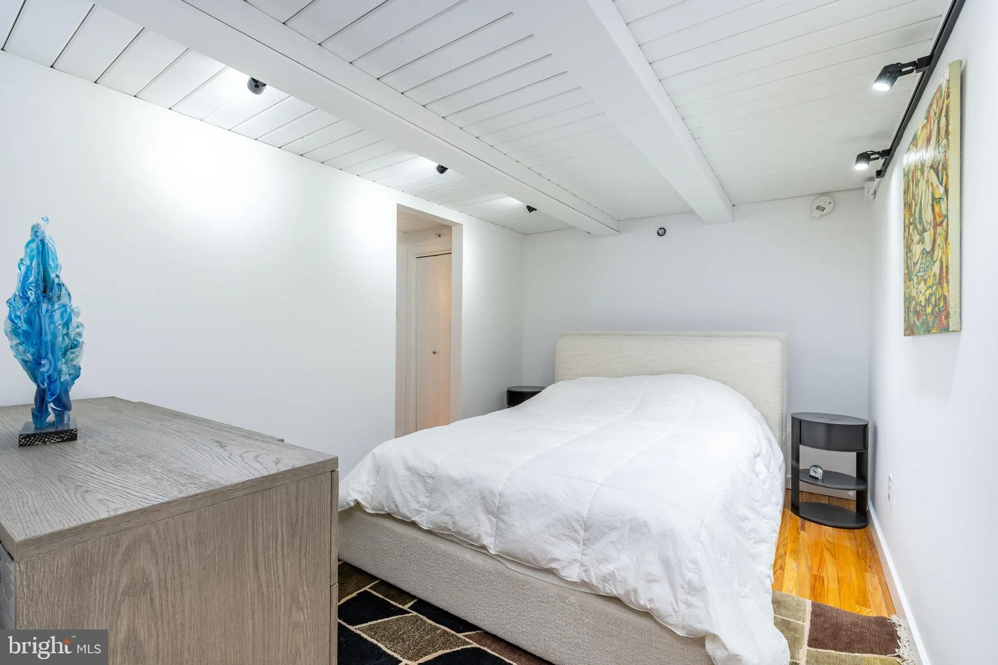 Philadelphia, Pennsylvania 19107, United States, 2 Bedrooms Bedrooms, ,2 BathroomsBathrooms,Residential,Active,86363