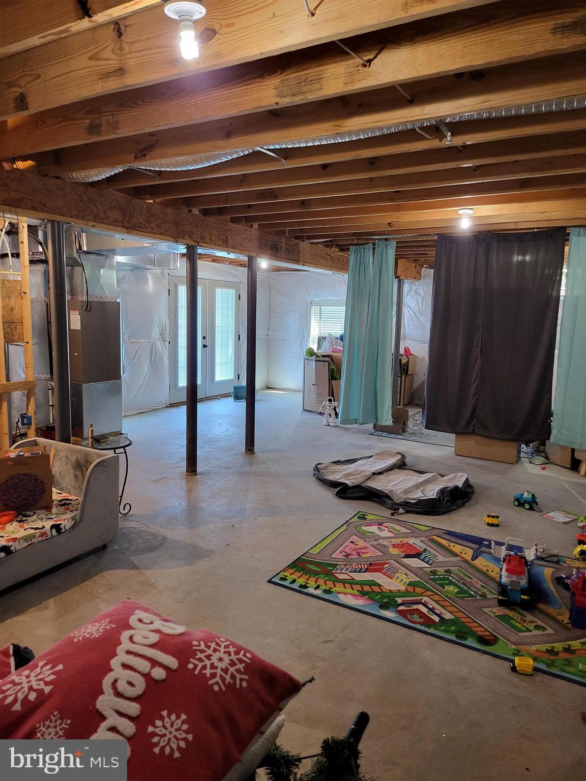 CONISTON MANOR - Residential