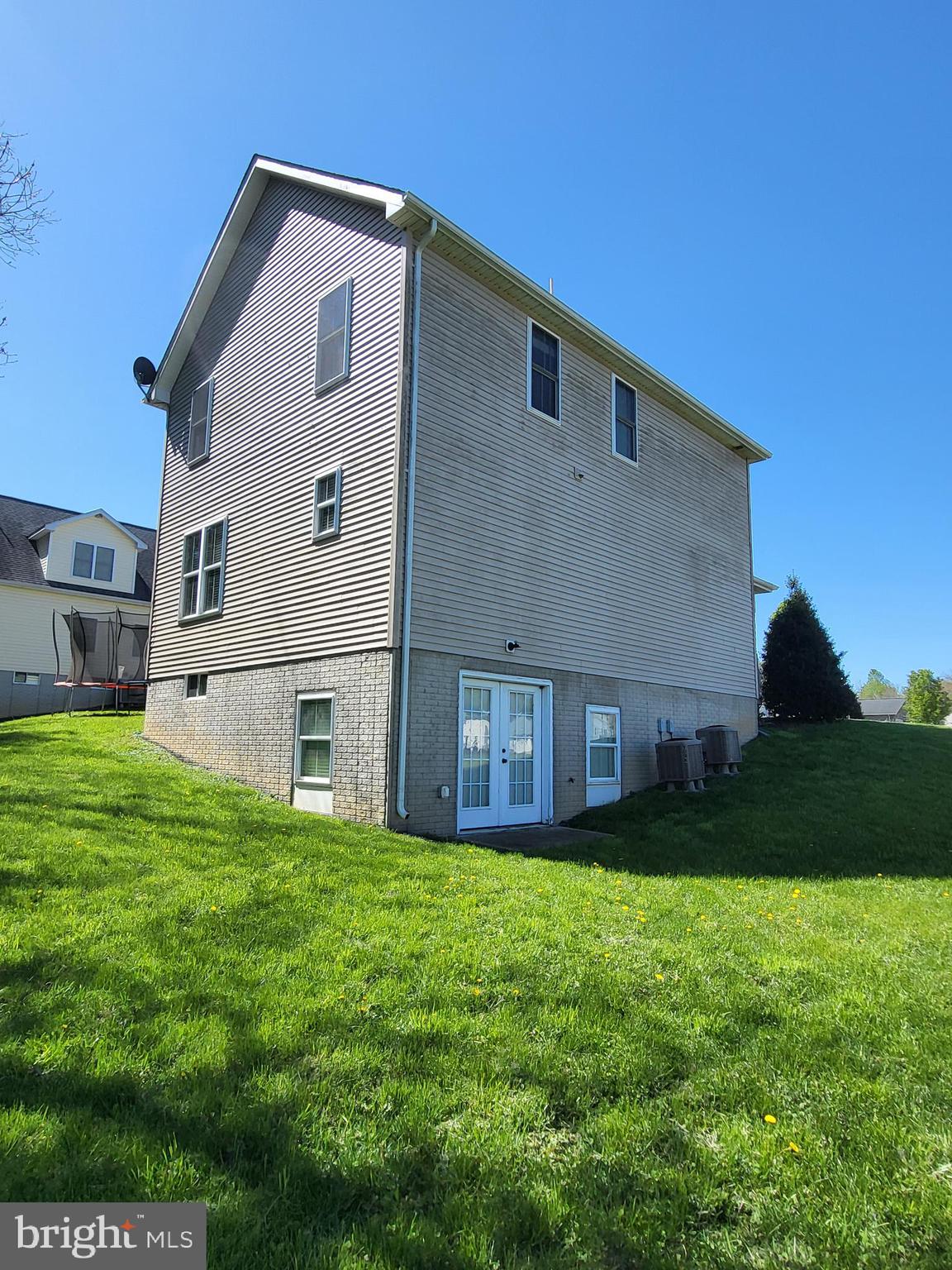 CONISTON MANOR - Residential