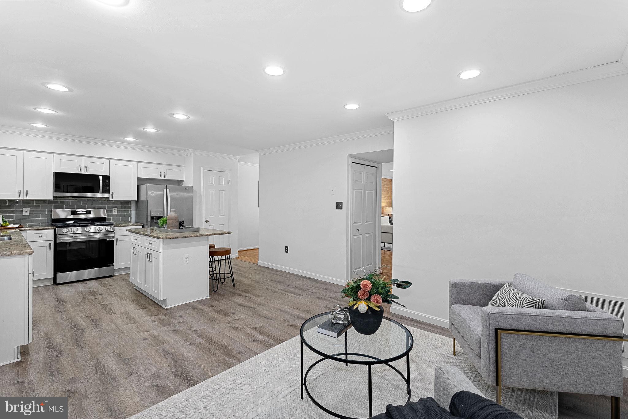 WOODSTONE - Residential