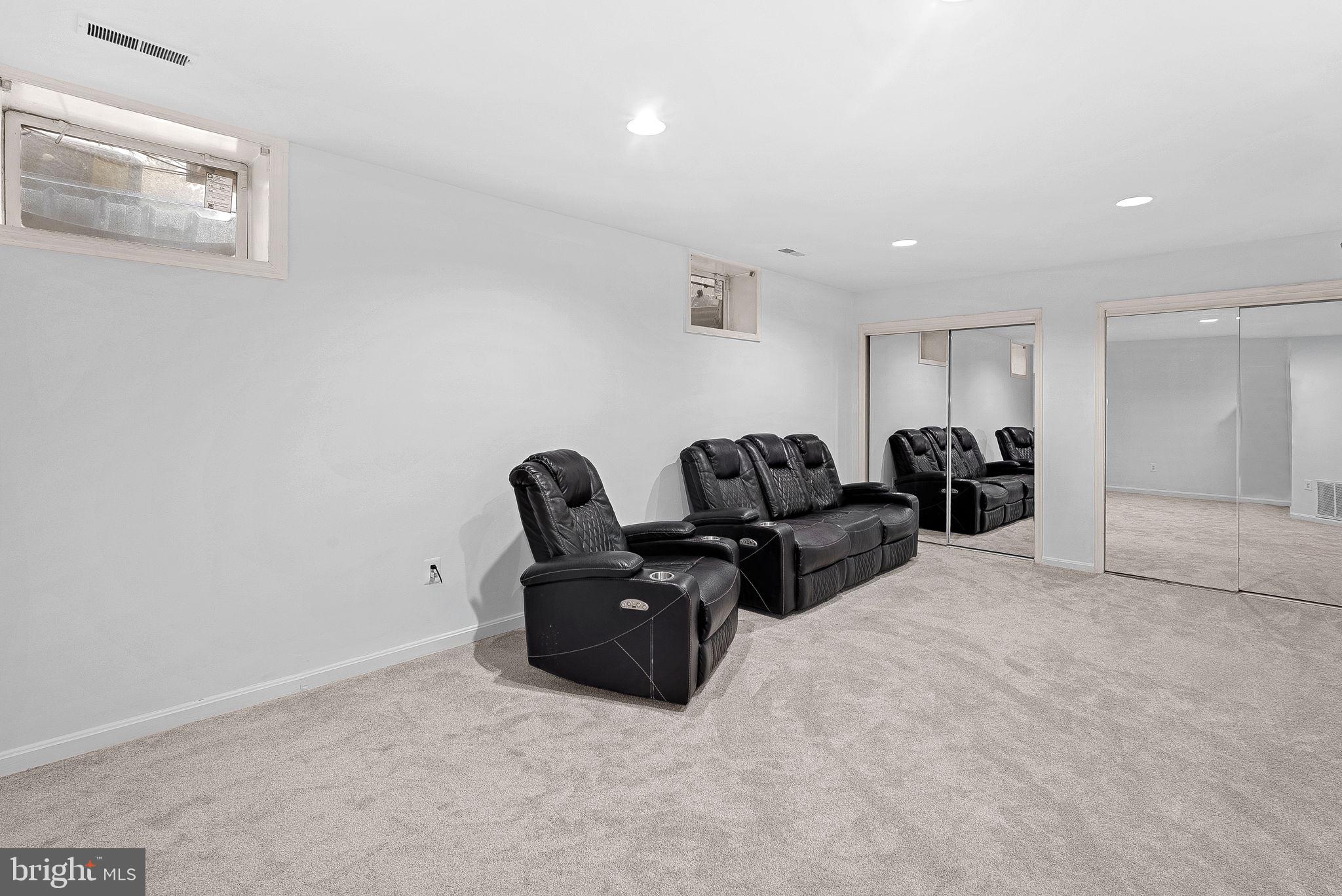 WOODSTONE - Residential