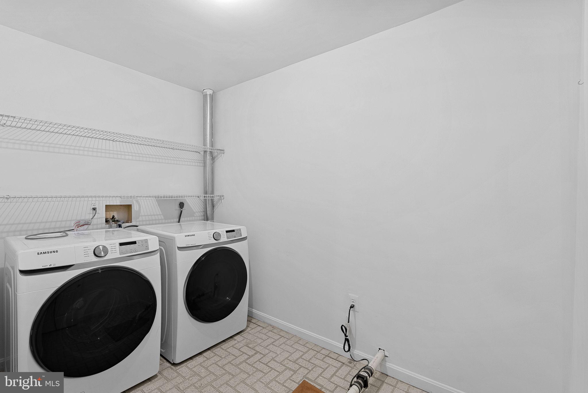 WOODSTONE - Residential