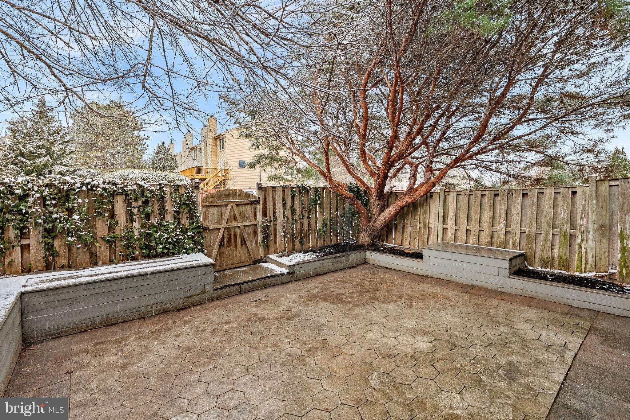 WOODSTONE - Residential