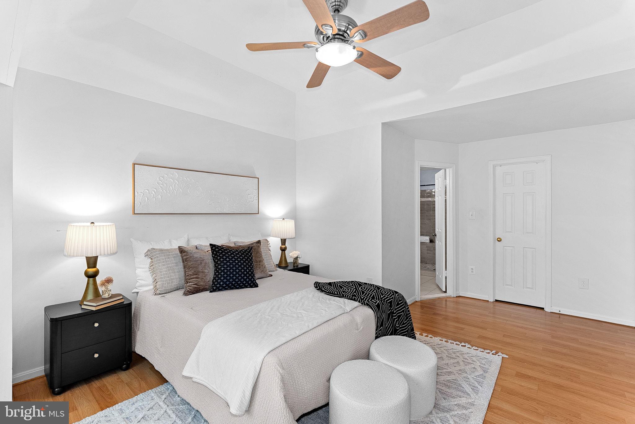 WOODSTONE - Residential