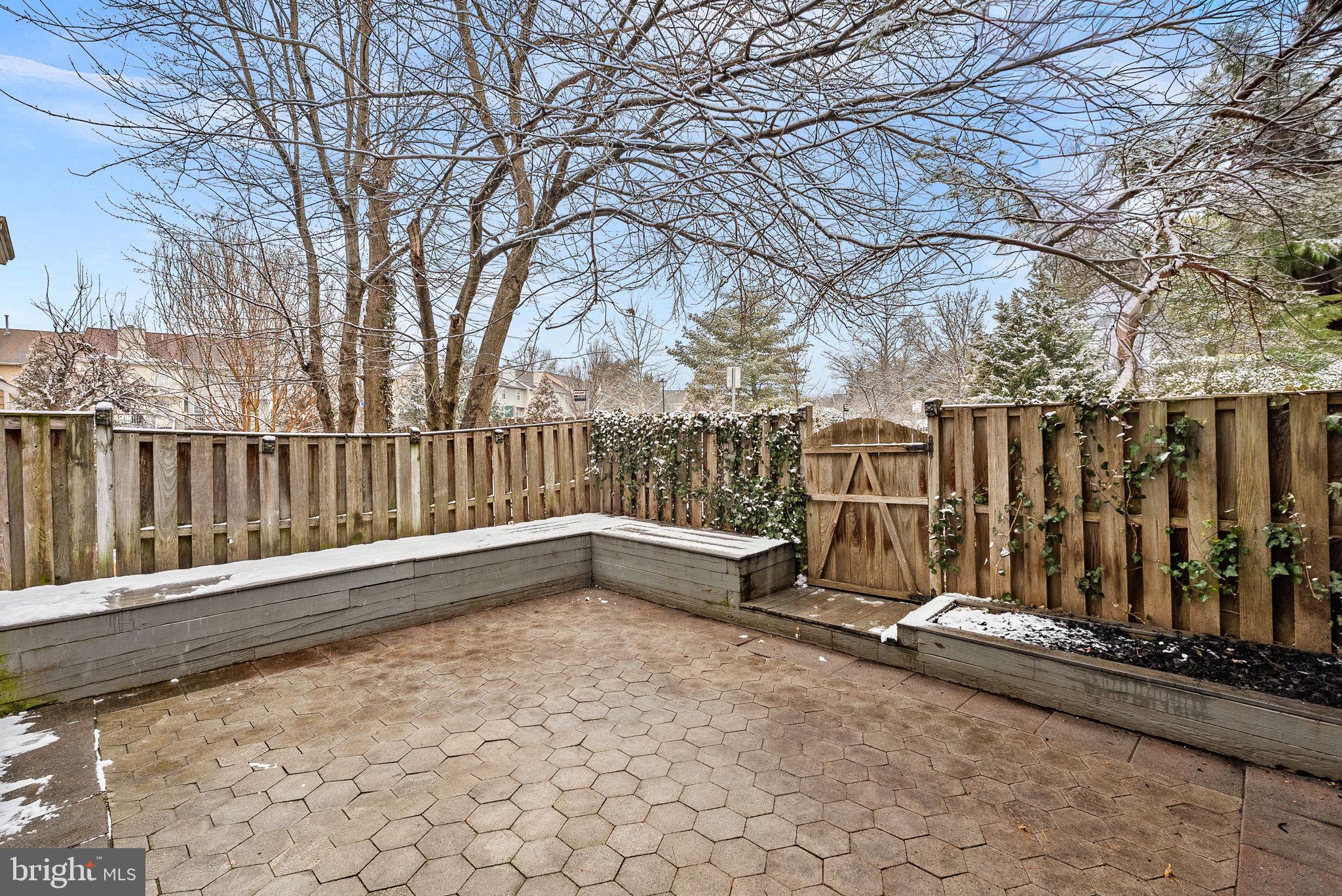 WOODSTONE - Residential