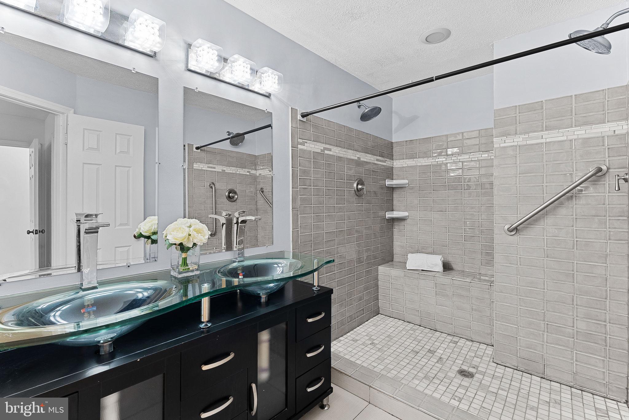 WOODSTONE - Residential