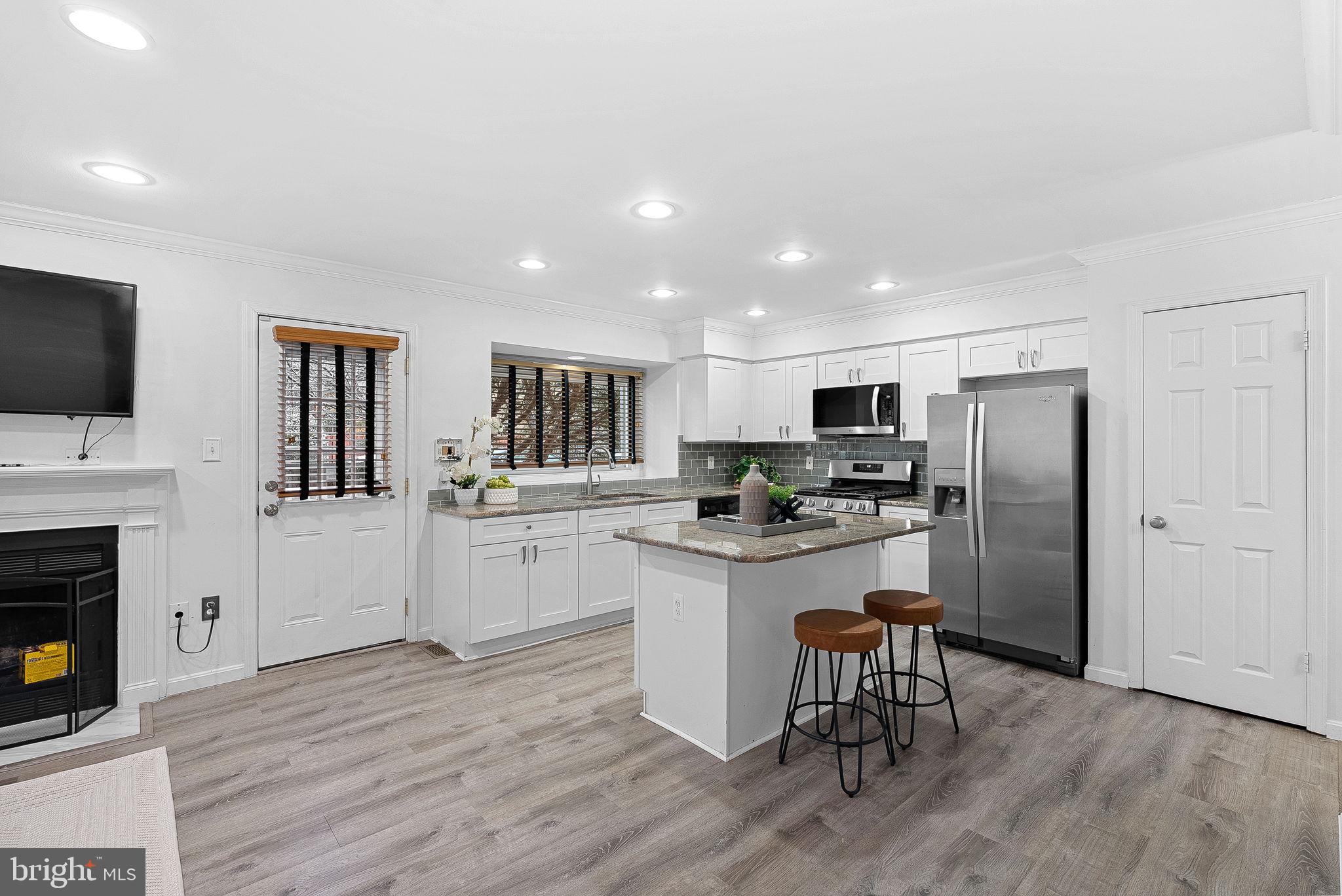 WOODSTONE - Residential