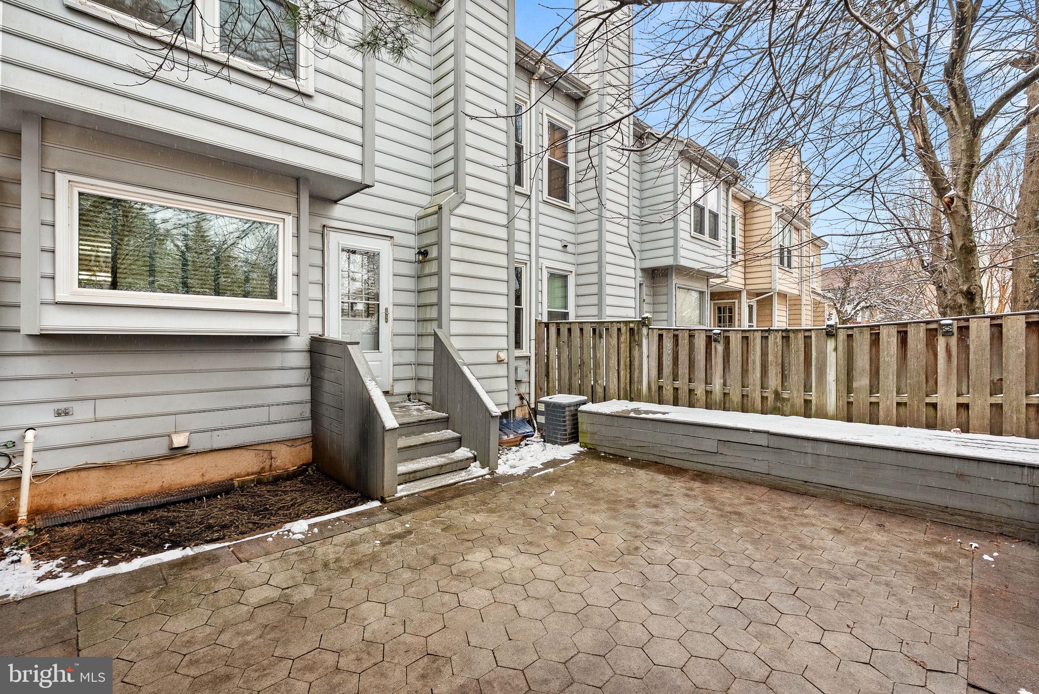 WOODSTONE - Residential