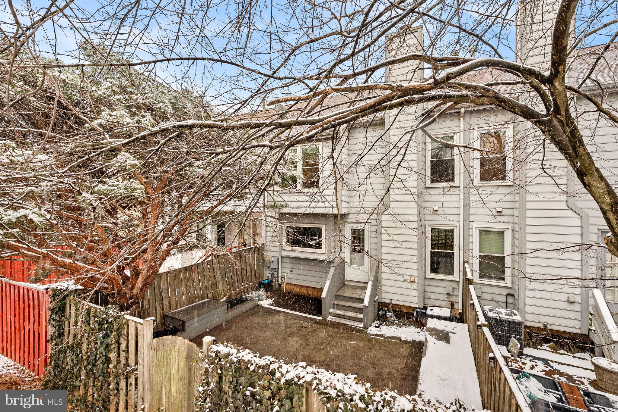 WOODSTONE - Residential