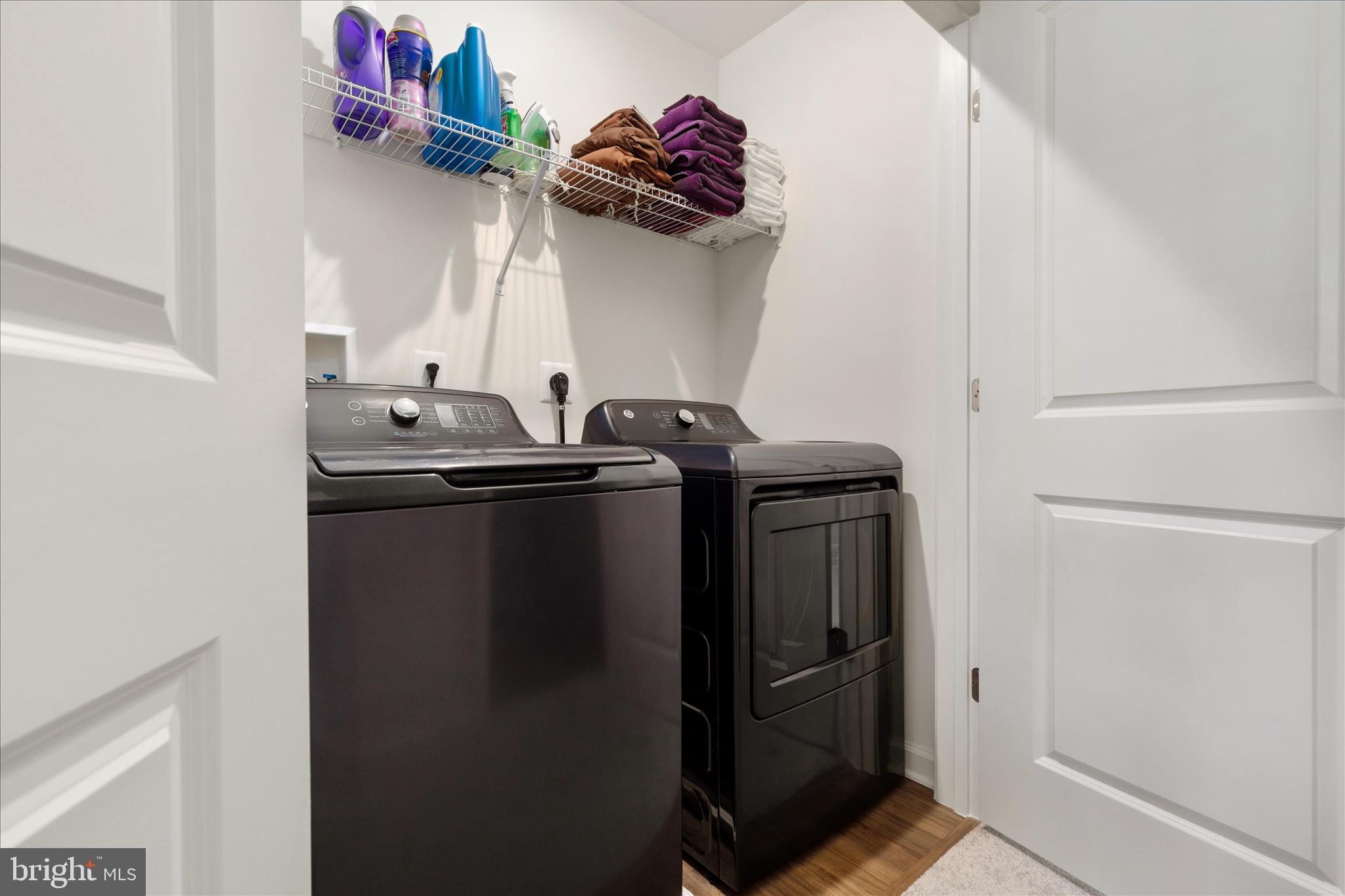 OVERLOOK AT RIVERSIDE TOWNHOMES - Residential