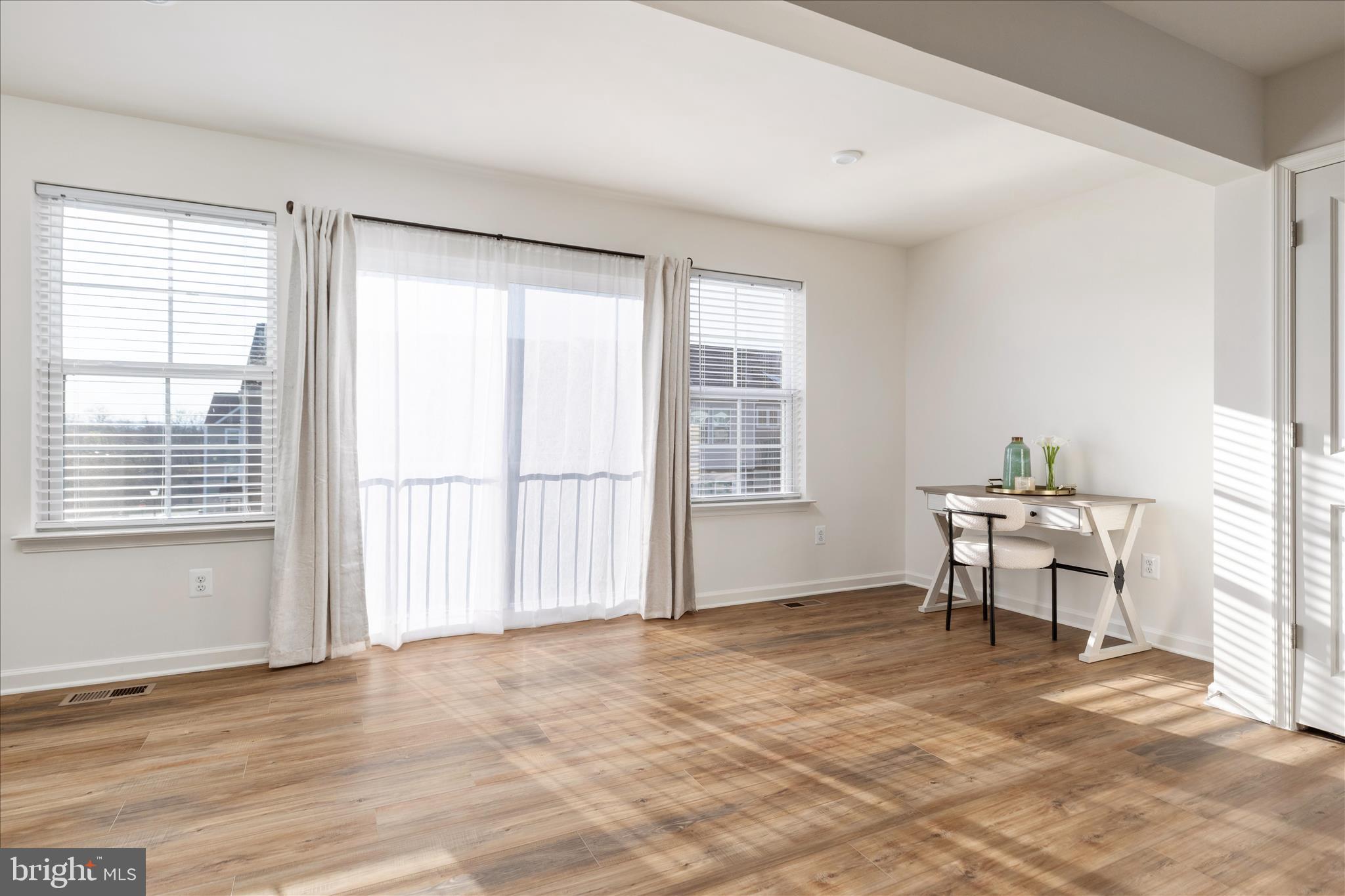 OVERLOOK AT RIVERSIDE TOWNHOMES - Residential