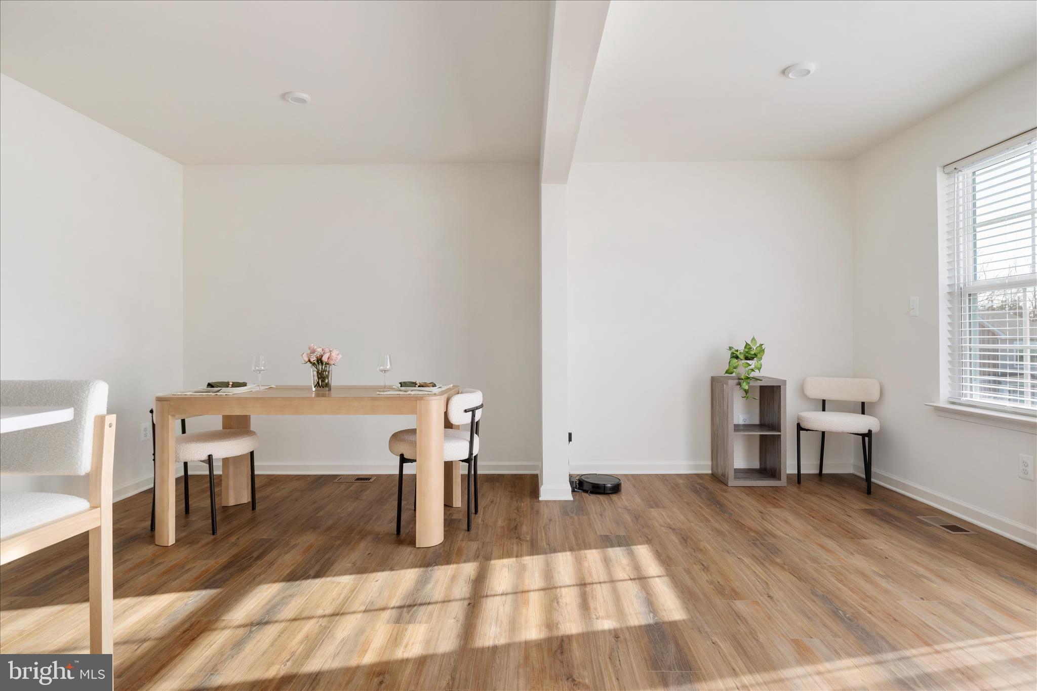 OVERLOOK AT RIVERSIDE TOWNHOMES - Residential