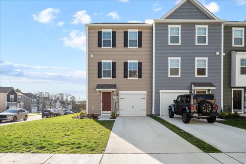 Tiny photo for 274 Clifton Manor, FALLING WATERS, WV 25419 (MLS # WVBE2049790)