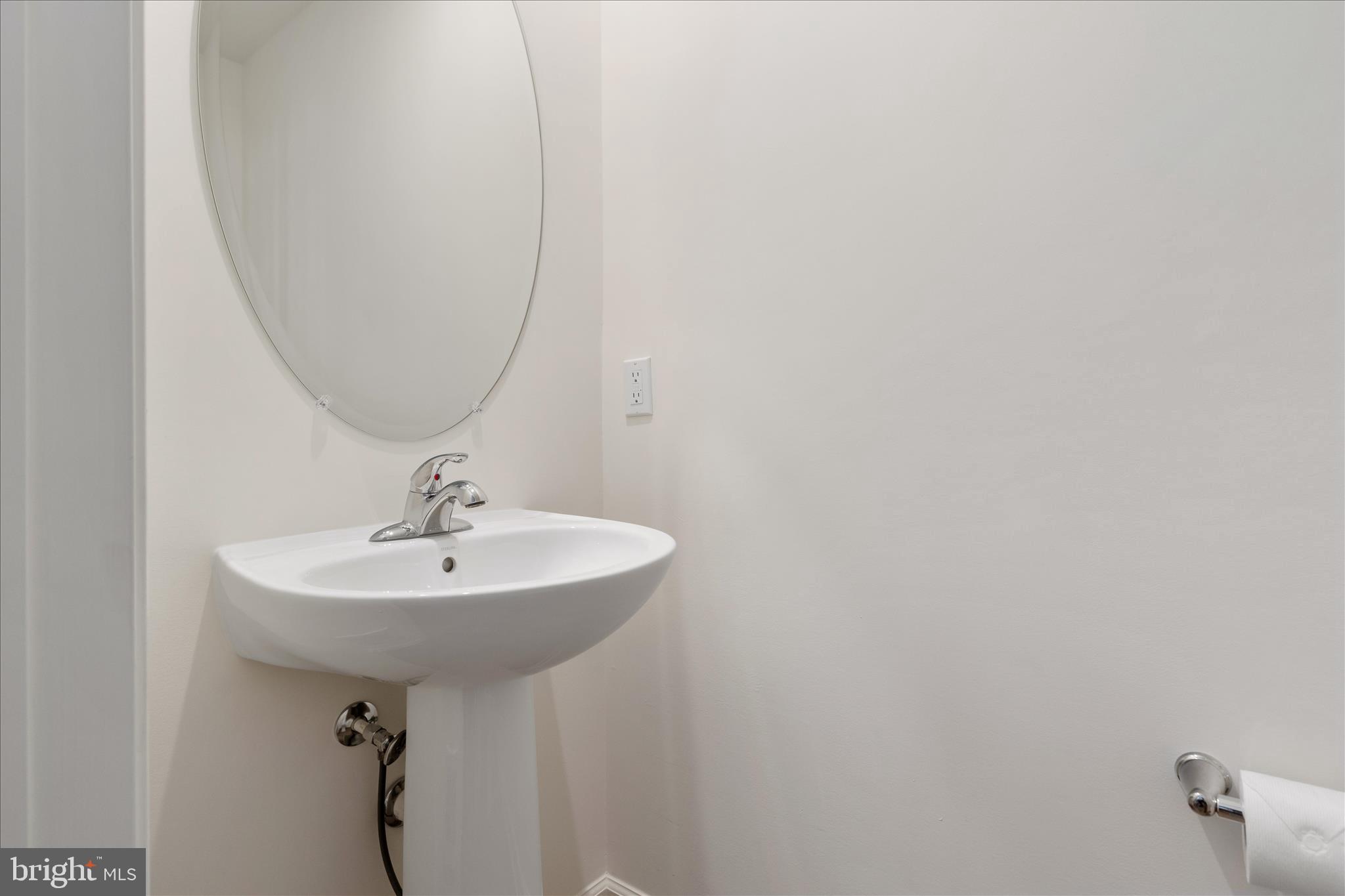 OVERLOOK AT RIVERSIDE TOWNHOMES - Residential