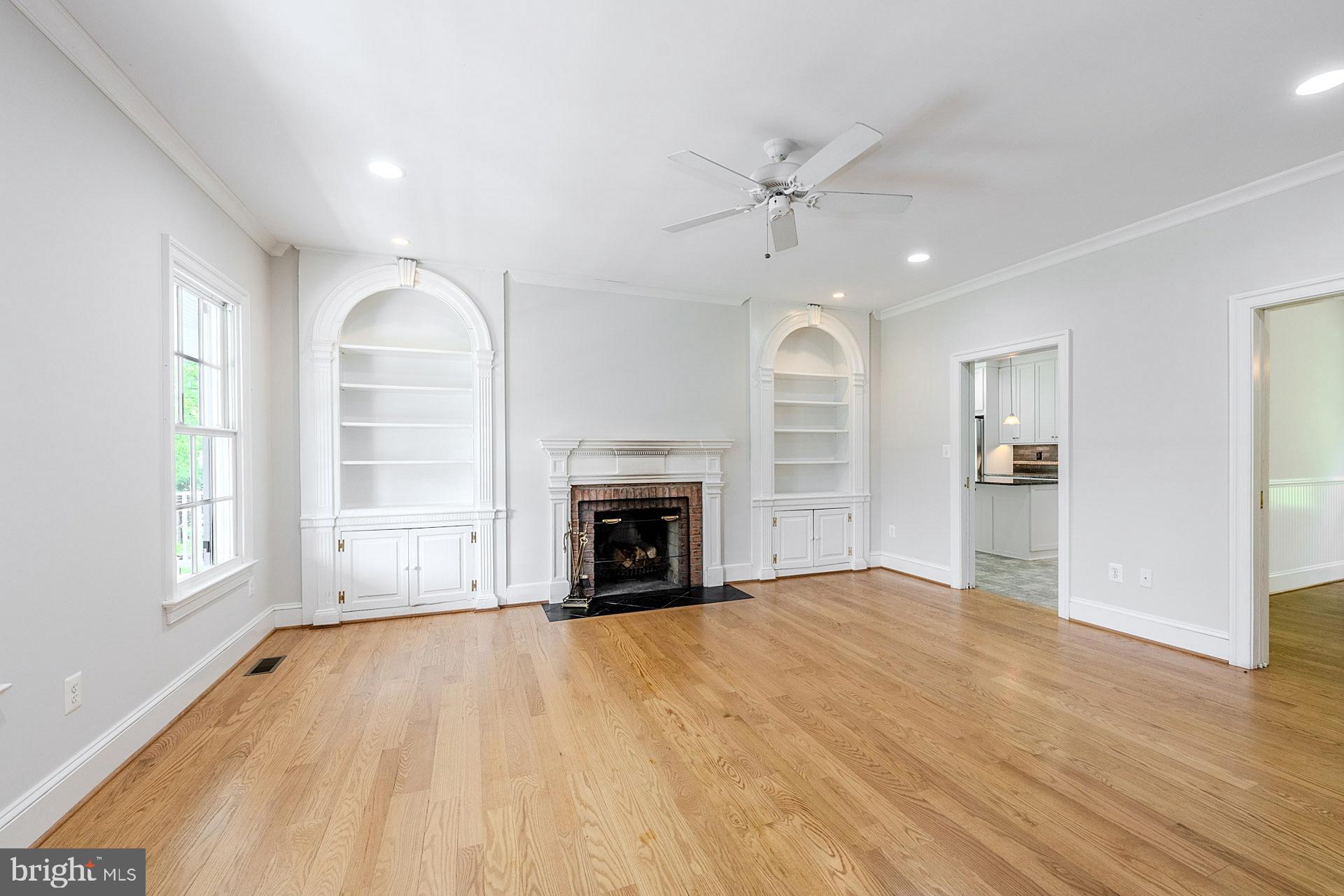 JEFFERSON RUN MANOR - Residential