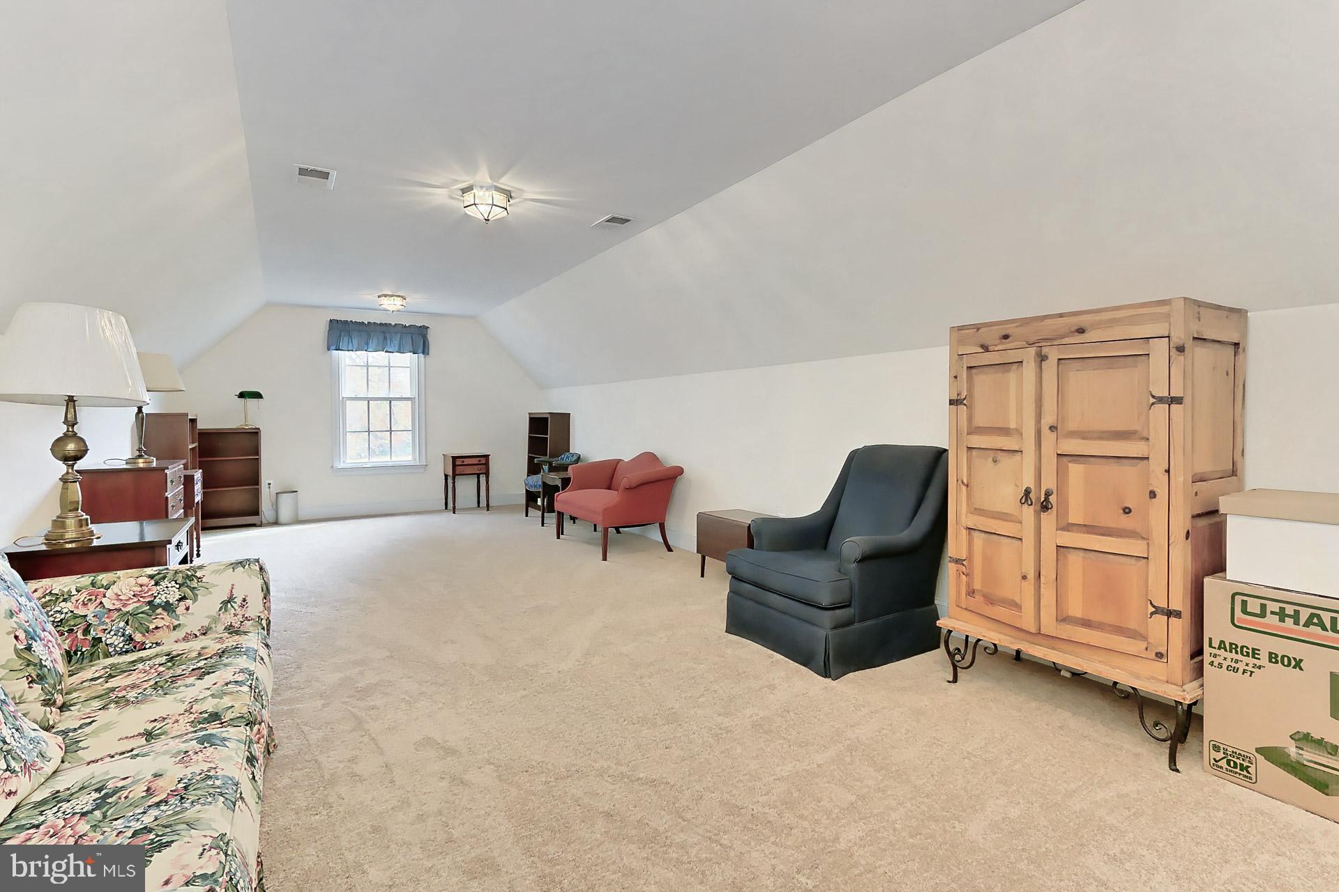 JEFFERSON RUN MANOR - Residential