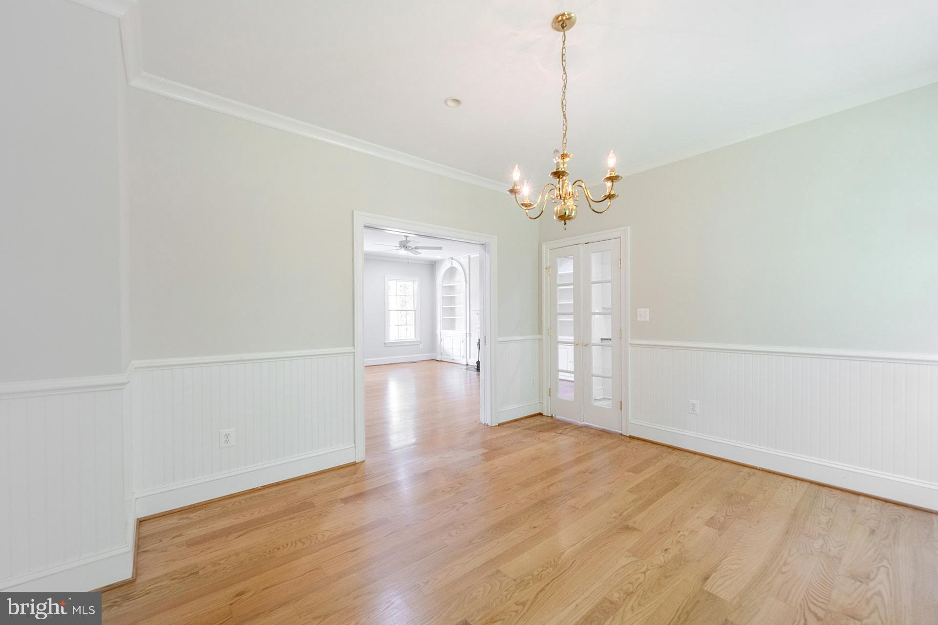 JEFFERSON RUN MANOR - Residential