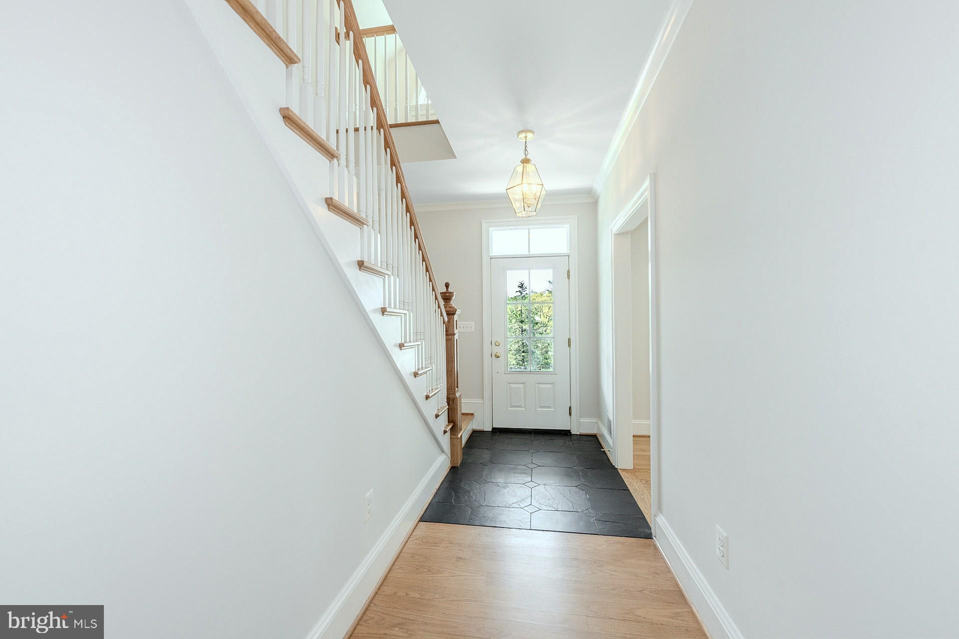 JEFFERSON RUN MANOR - Residential