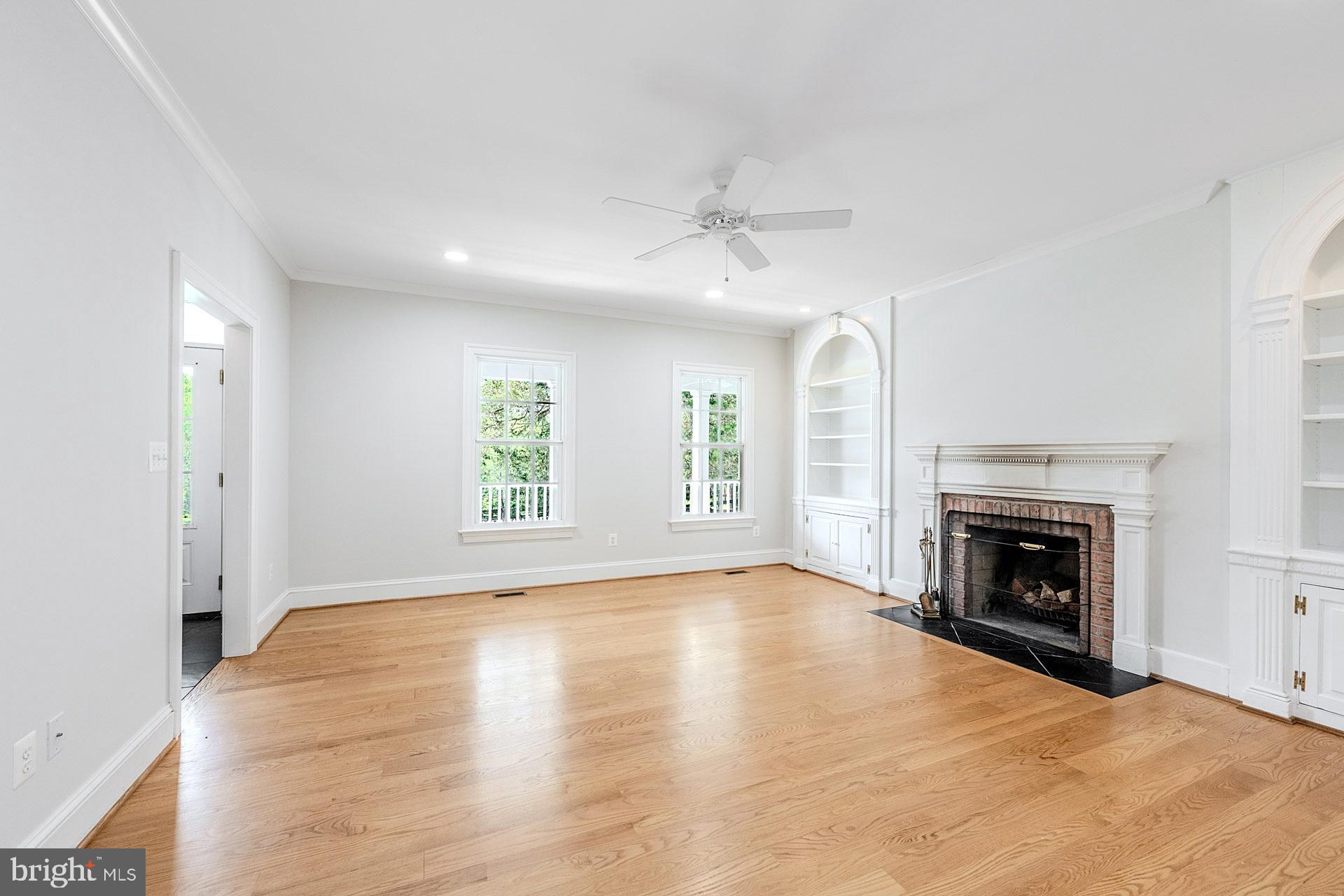 JEFFERSON RUN MANOR - Residential