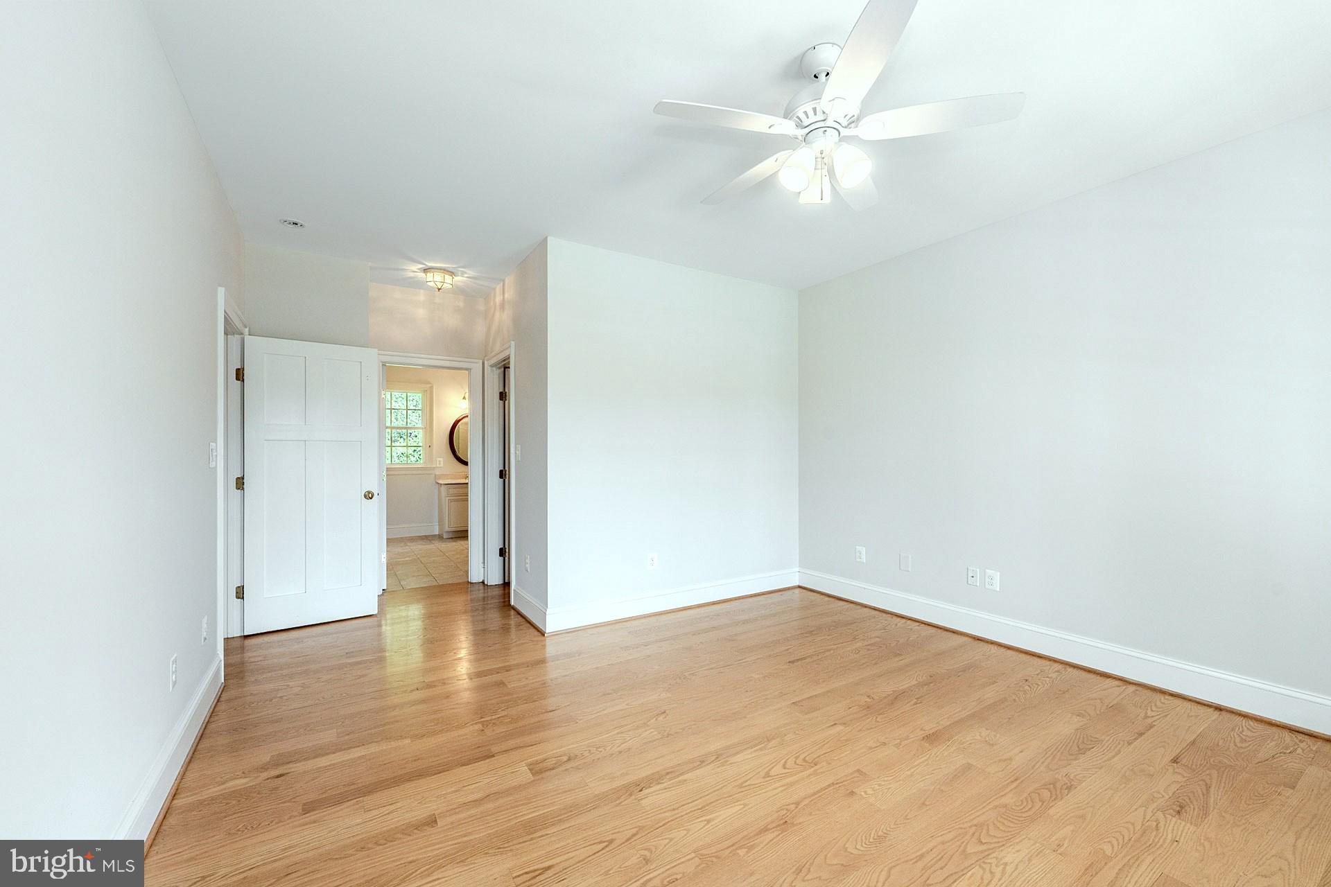 JEFFERSON RUN MANOR - Residential